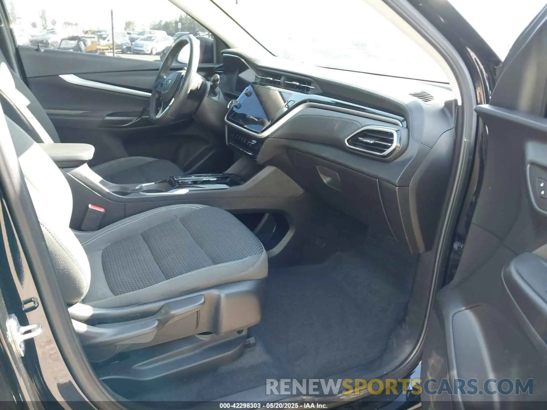 5 Photograph of a damaged car 1G1FY6S04P4126733 CHEVROLET BOLT EUV 2023