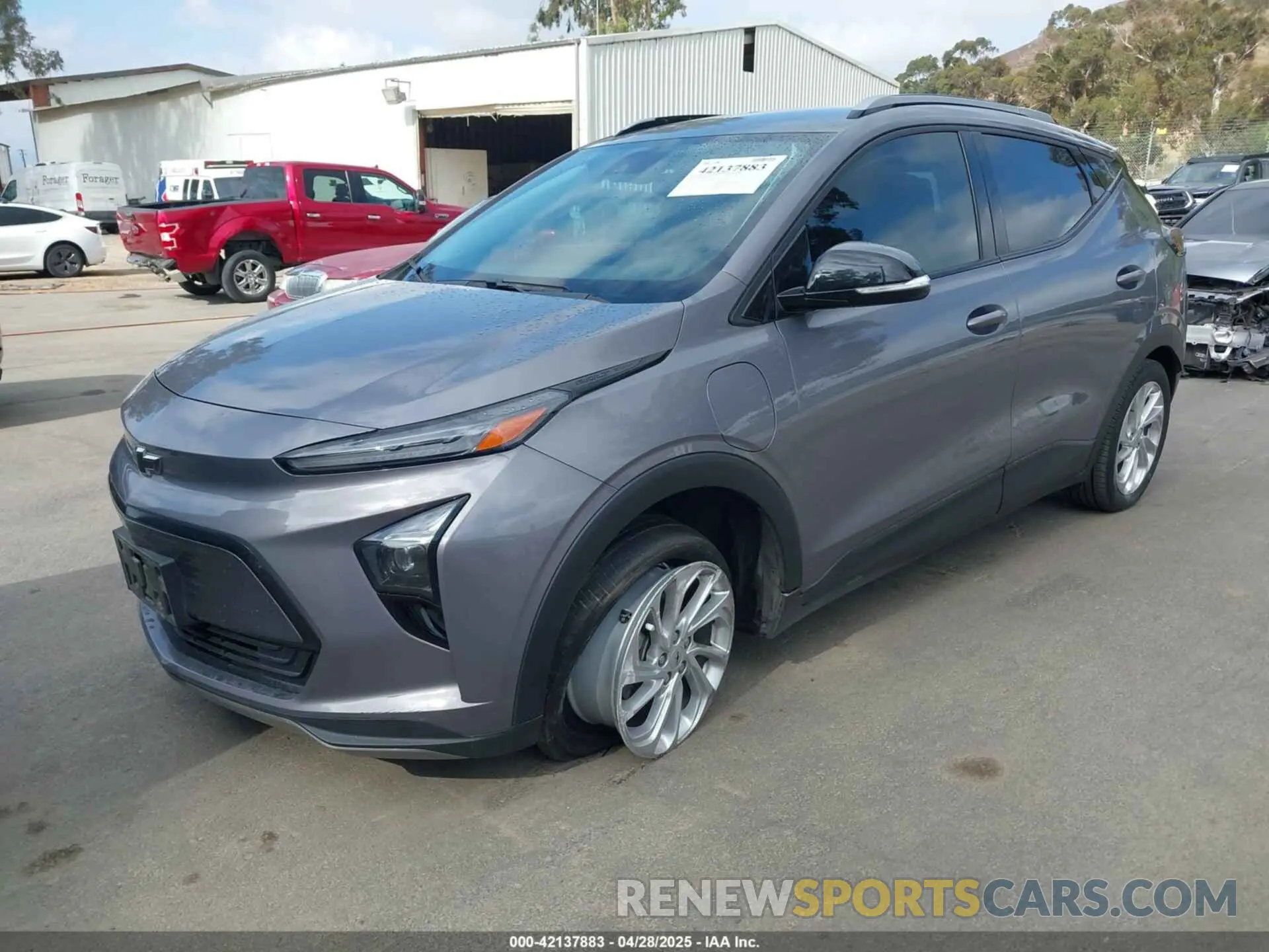 2 Photograph of a damaged car 1G1FY6S04P4138803 CHEVROLET BOLT EUV 2023