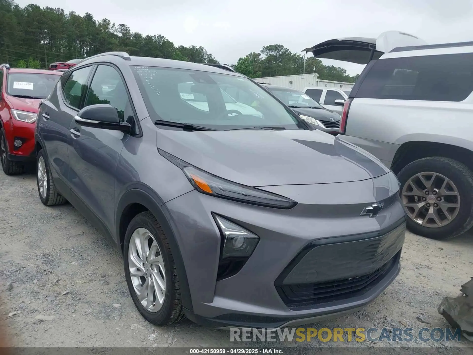 1 Photograph of a damaged car 1G1FY6S04P4140096 CHEVROLET BOLT EUV 2023