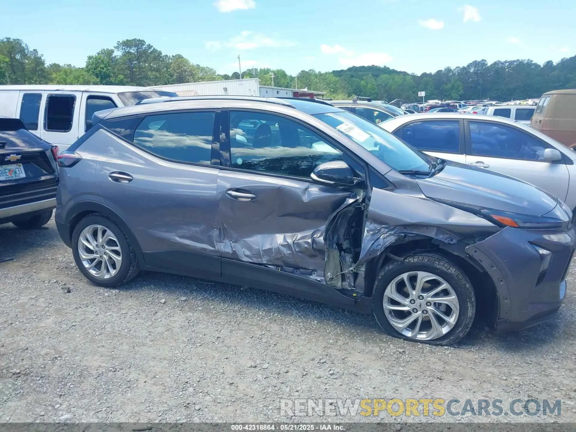 13 Photograph of a damaged car 1G1FY6S04P4140177 CHEVROLET BOLT EUV 2023