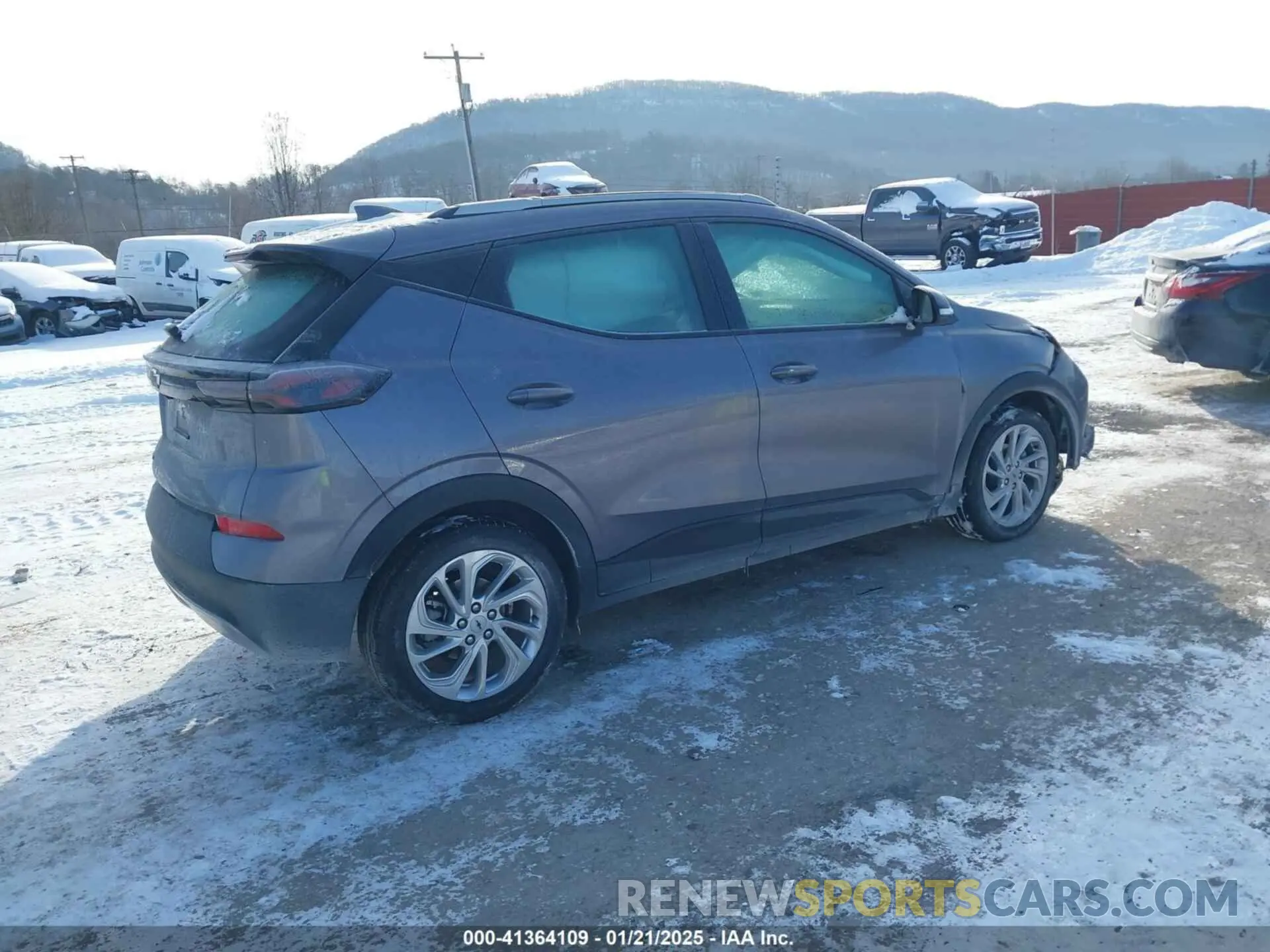 4 Photograph of a damaged car 1G1FY6S04P4162003 CHEVROLET BOLT EUV 2023