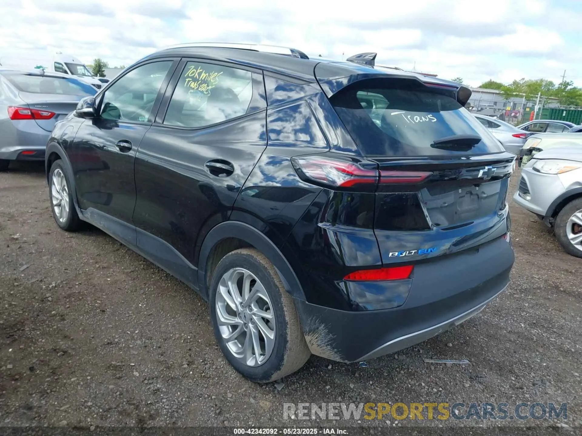 3 Photograph of a damaged car 1G1FY6S04P4182087 CHEVROLET BOLT EUV 2023