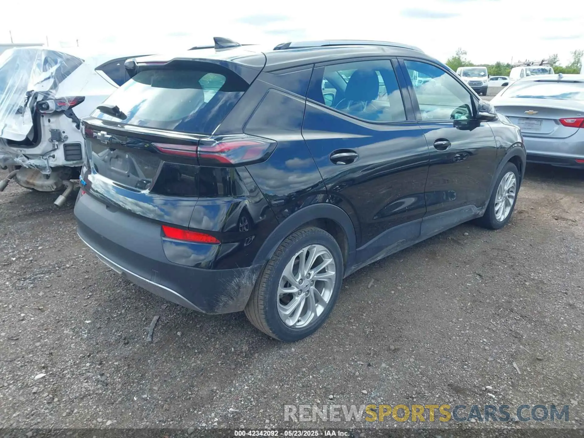 4 Photograph of a damaged car 1G1FY6S04P4182087 CHEVROLET BOLT EUV 2023