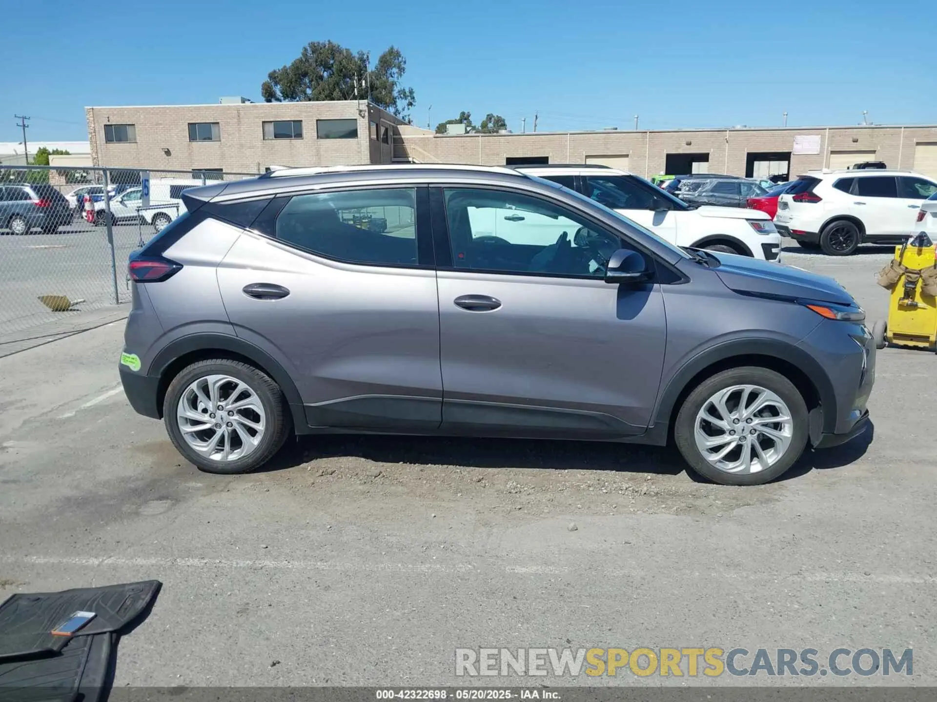 13 Photograph of a damaged car 1G1FY6S05P4134517 CHEVROLET BOLT EUV 2023