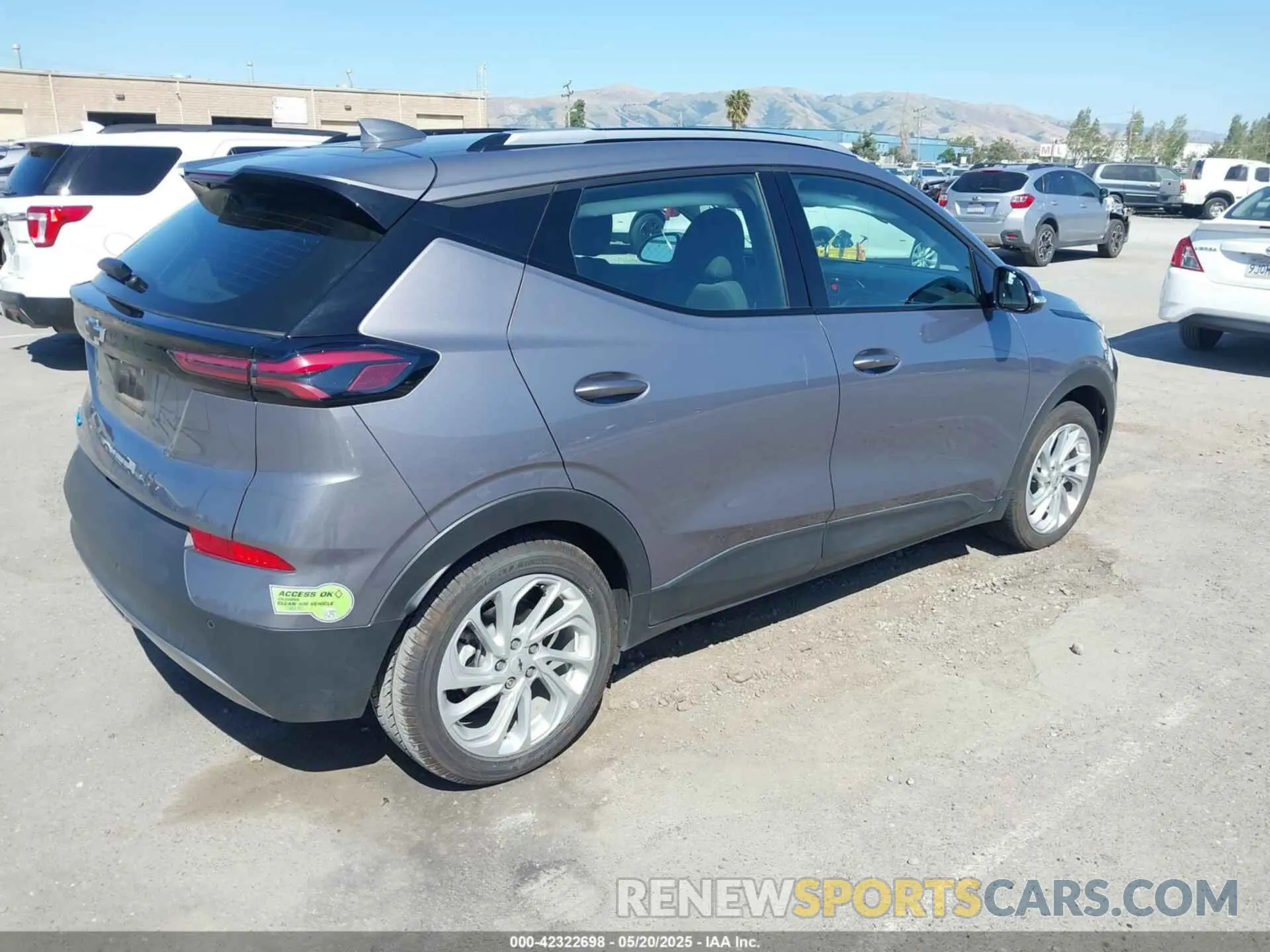 4 Photograph of a damaged car 1G1FY6S05P4134517 CHEVROLET BOLT EUV 2023