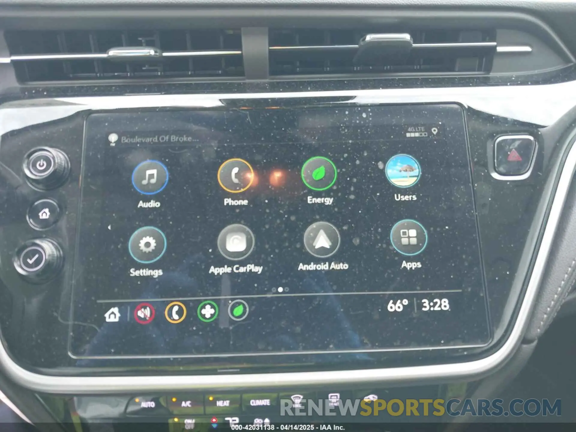 18 Photograph of a damaged car 1G1FY6S05P4136655 CHEVROLET BOLT EUV 2023