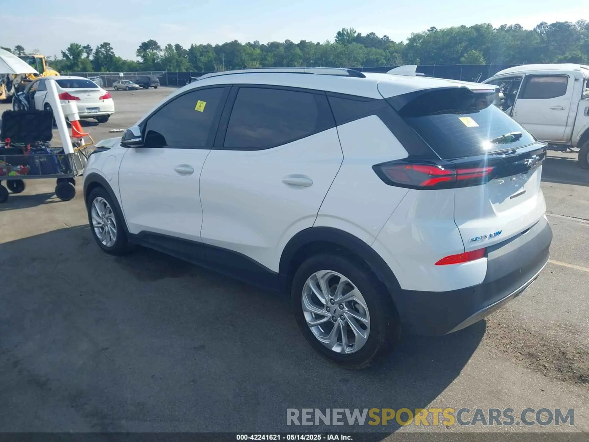 3 Photograph of a damaged car 1G1FY6S05P4148076 CHEVROLET BOLT EUV 2023