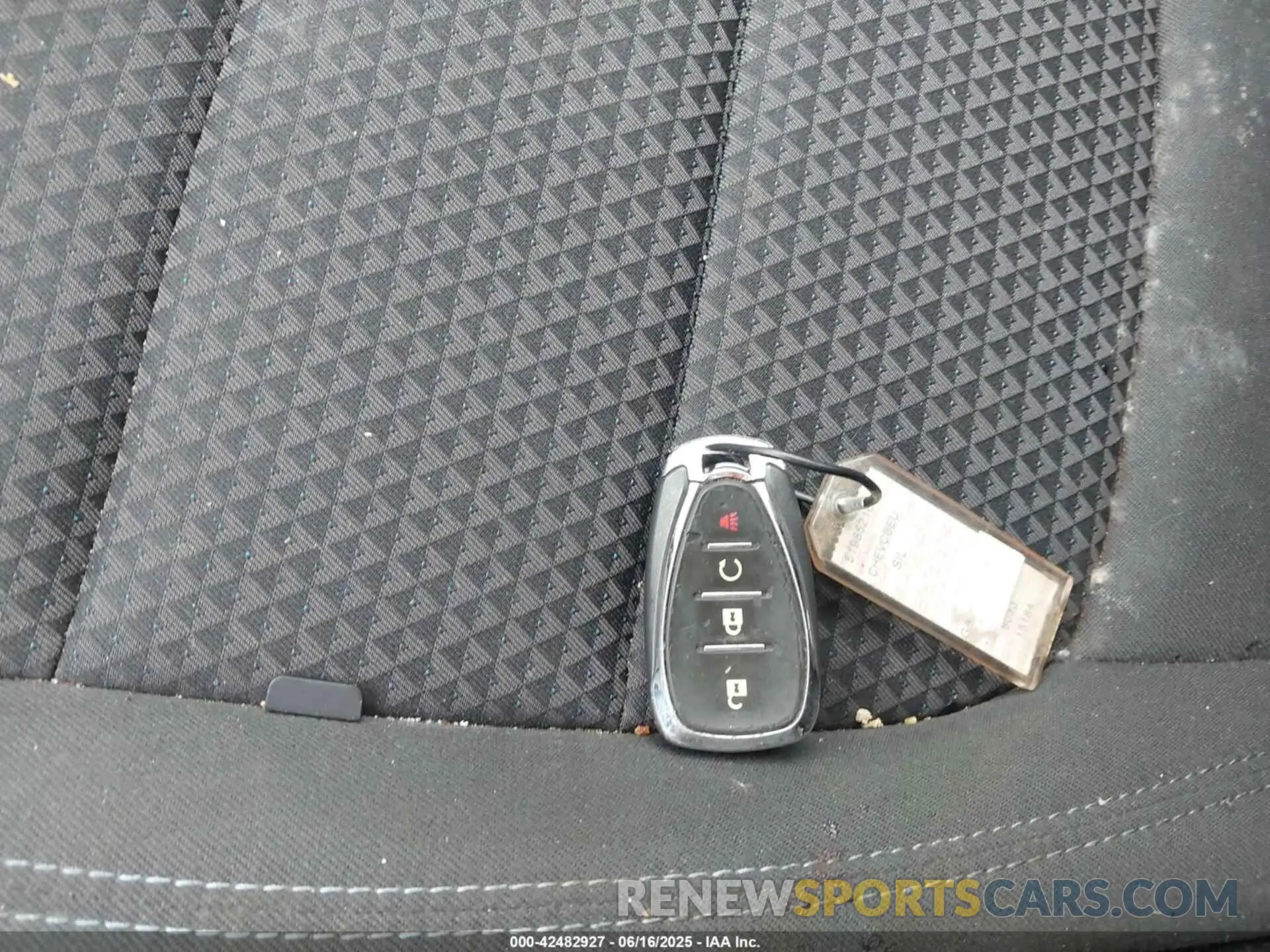 11 Photograph of a damaged car 1G1FY6S05P4149339 CHEVROLET BOLT EUV 2023