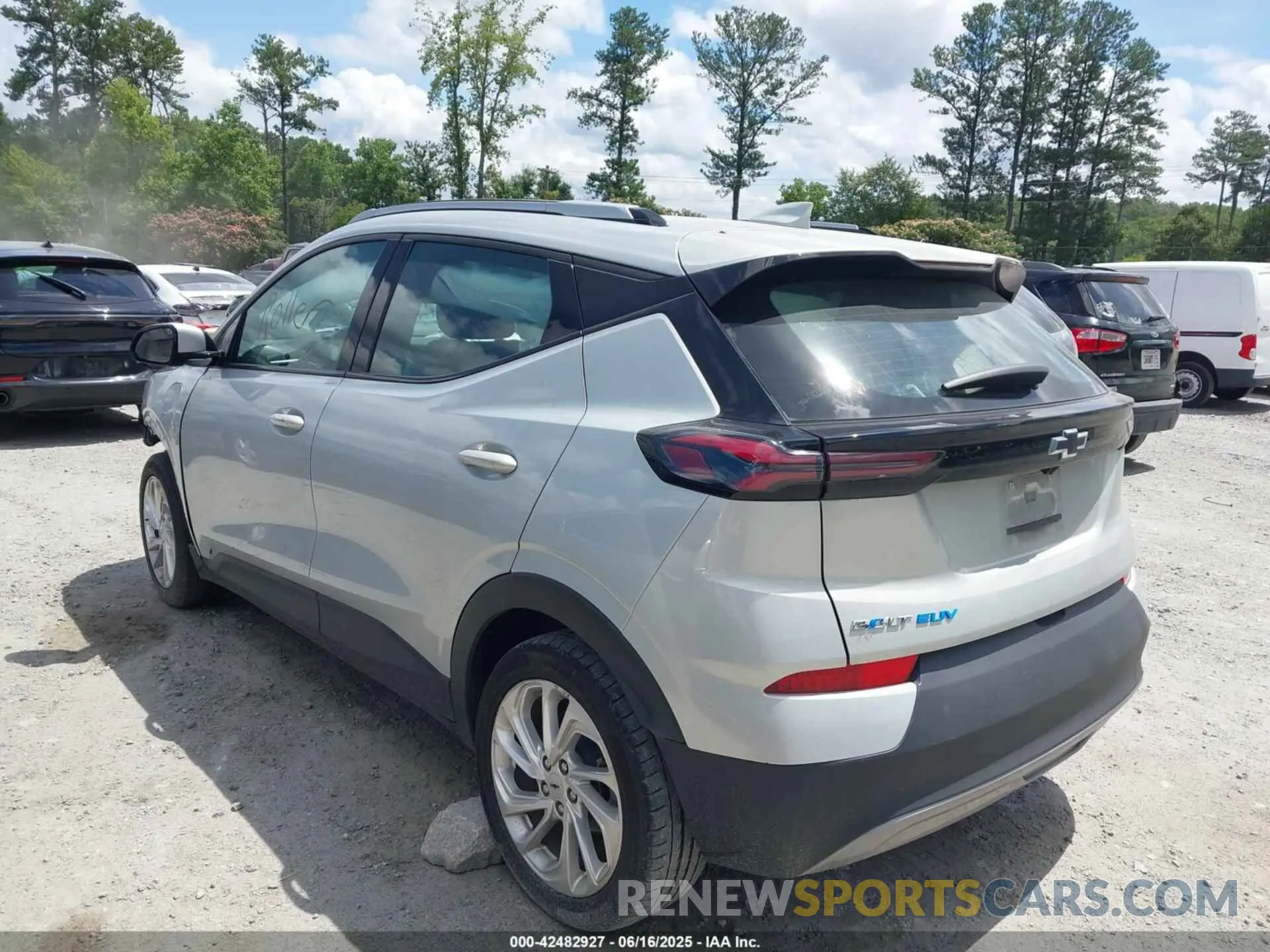 14 Photograph of a damaged car 1G1FY6S05P4149339 CHEVROLET BOLT EUV 2023