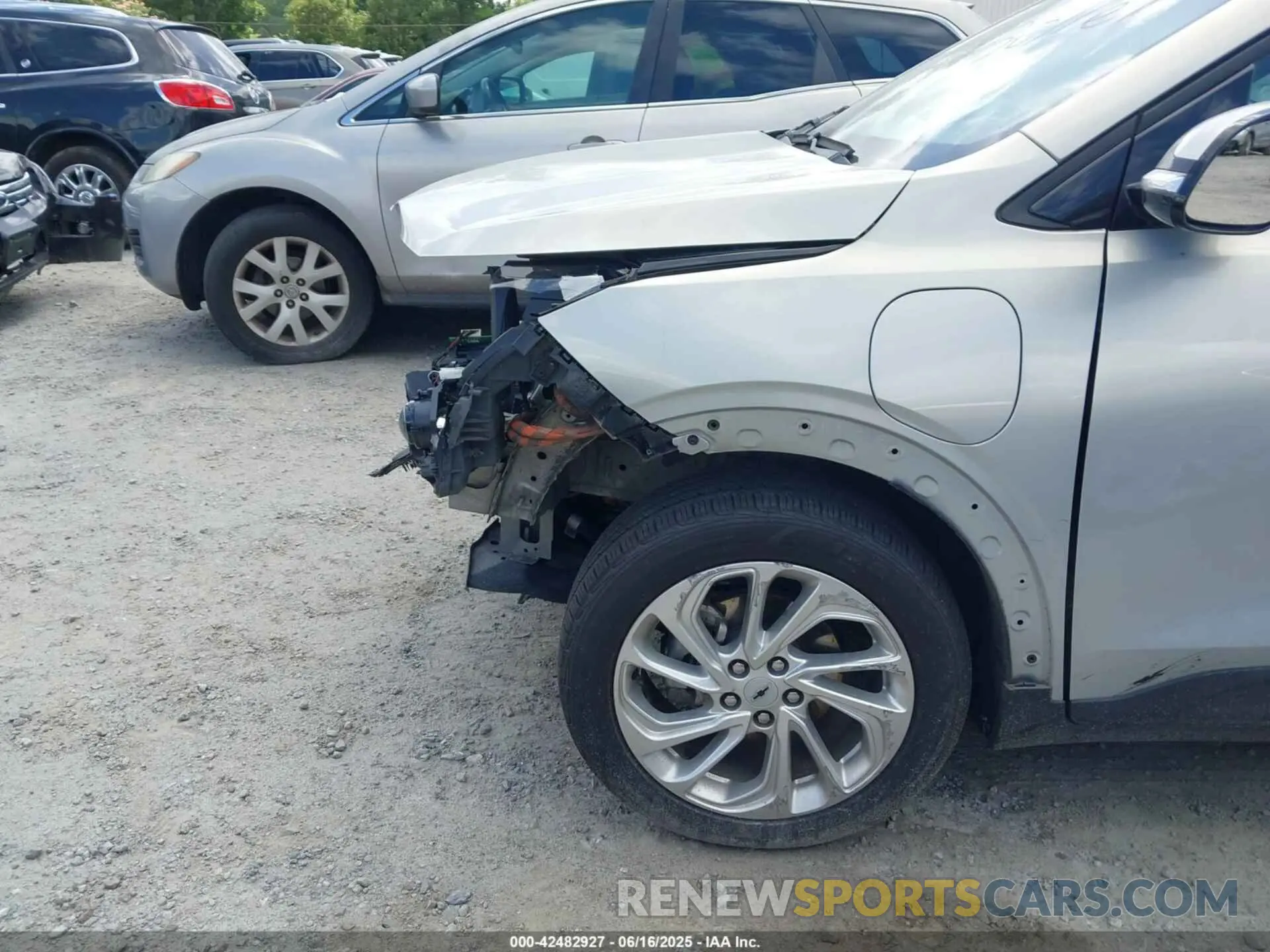 6 Photograph of a damaged car 1G1FY6S05P4149339 CHEVROLET BOLT EUV 2023