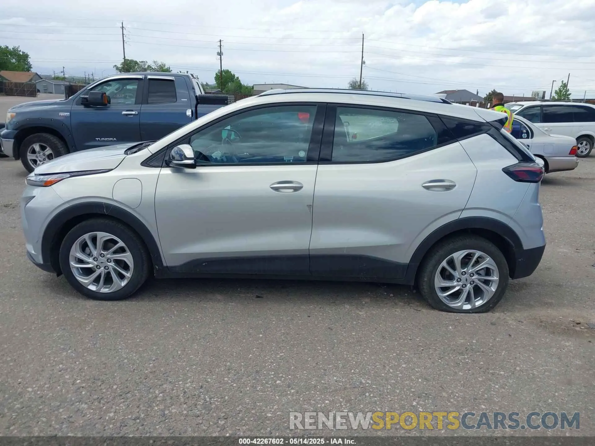 14 Photograph of a damaged car 1G1FY6S05P4164195 CHEVROLET BOLT EUV 2023