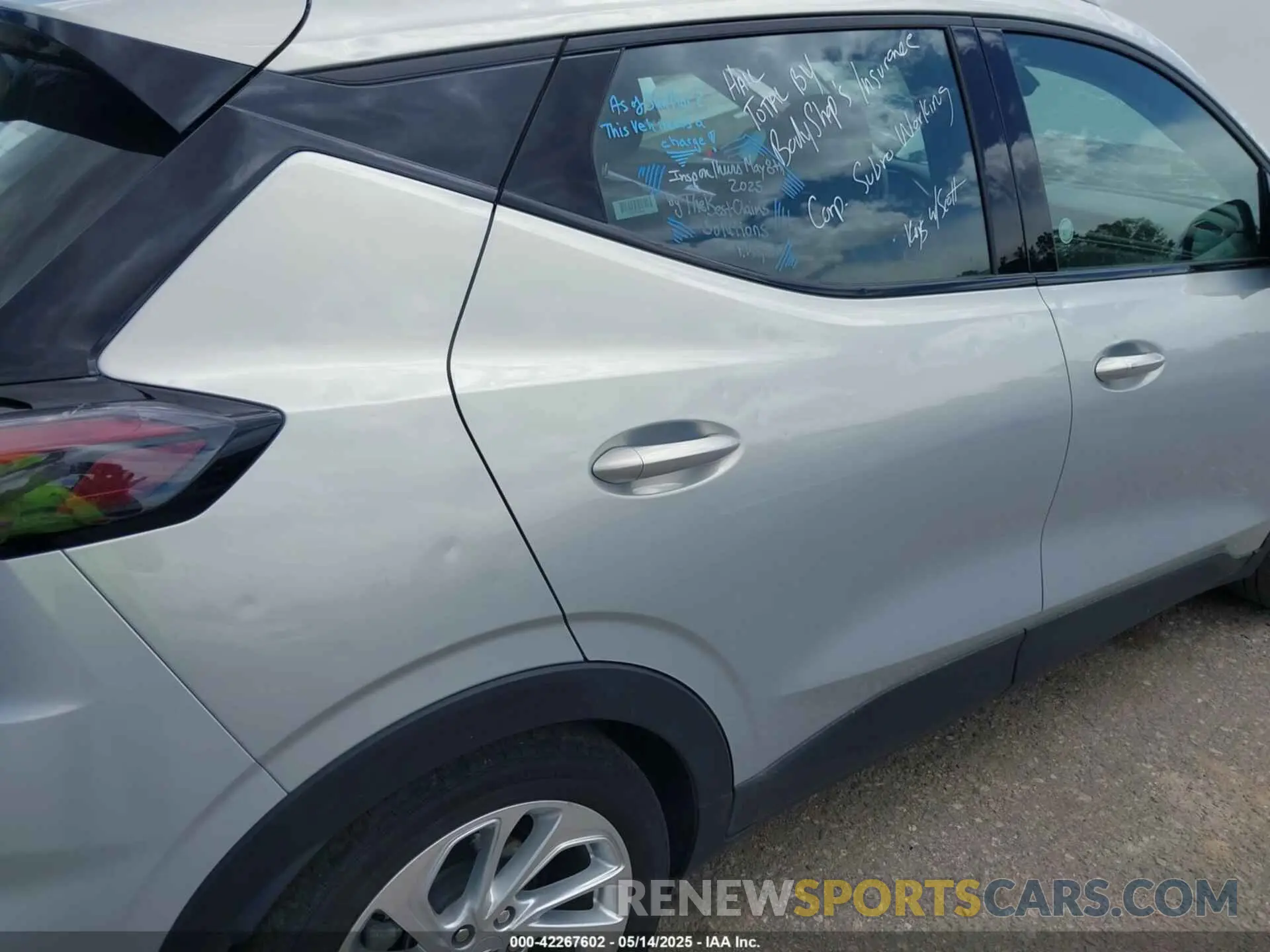 6 Photograph of a damaged car 1G1FY6S05P4164195 CHEVROLET BOLT EUV 2023