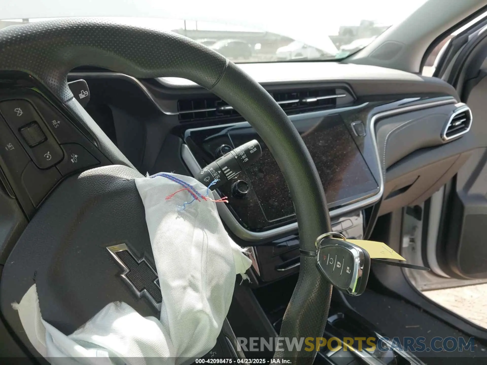11 Photograph of a damaged car 1G1FY6S06P4144022 CHEVROLET BOLT EUV 2023