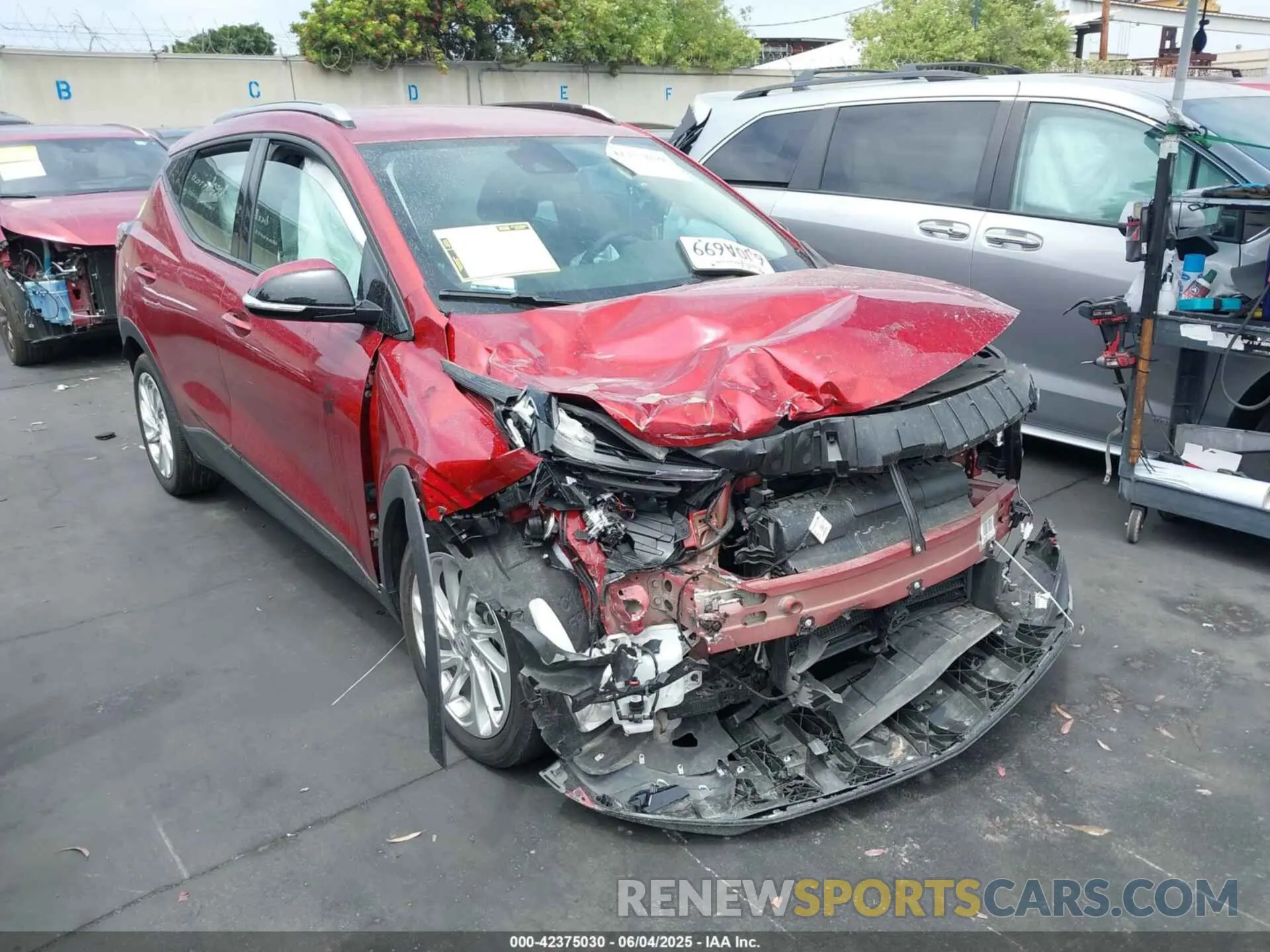 1 Photograph of a damaged car 1G1FY6S06P4194368 CHEVROLET BOLT EUV 2023