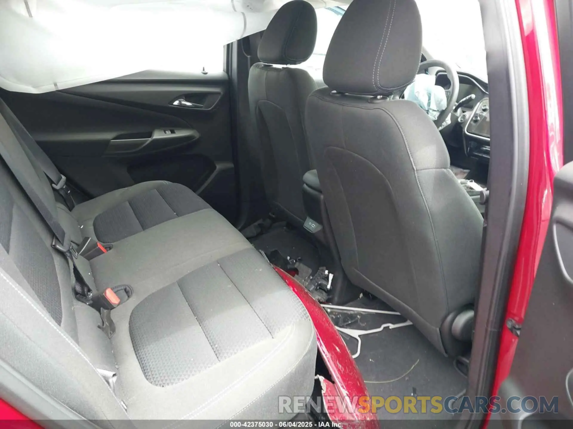 8 Photograph of a damaged car 1G1FY6S06P4194368 CHEVROLET BOLT EUV 2023