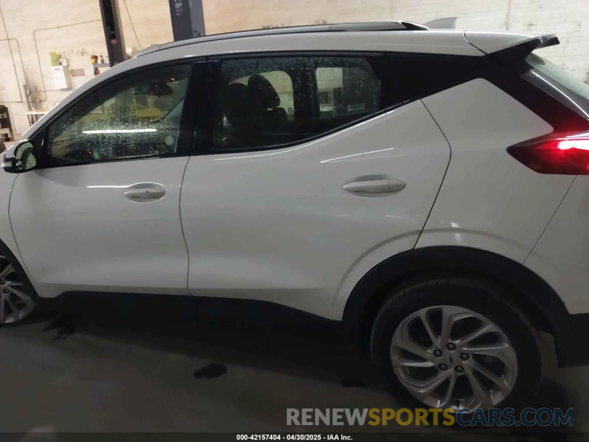 14 Photograph of a damaged car 1G1FY6S07P4178101 CHEVROLET BOLT EUV 2023
