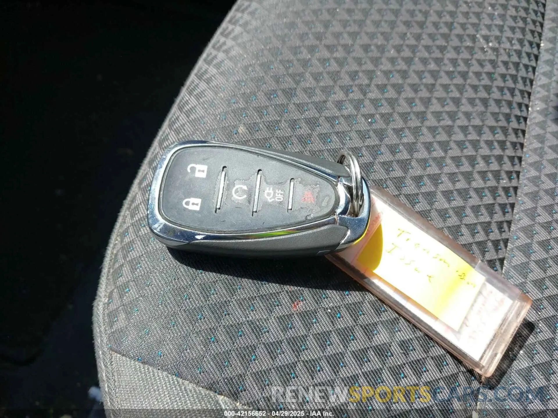 11 Photograph of a damaged car 1G1FY6S08P4135466 CHEVROLET BOLT EUV 2023