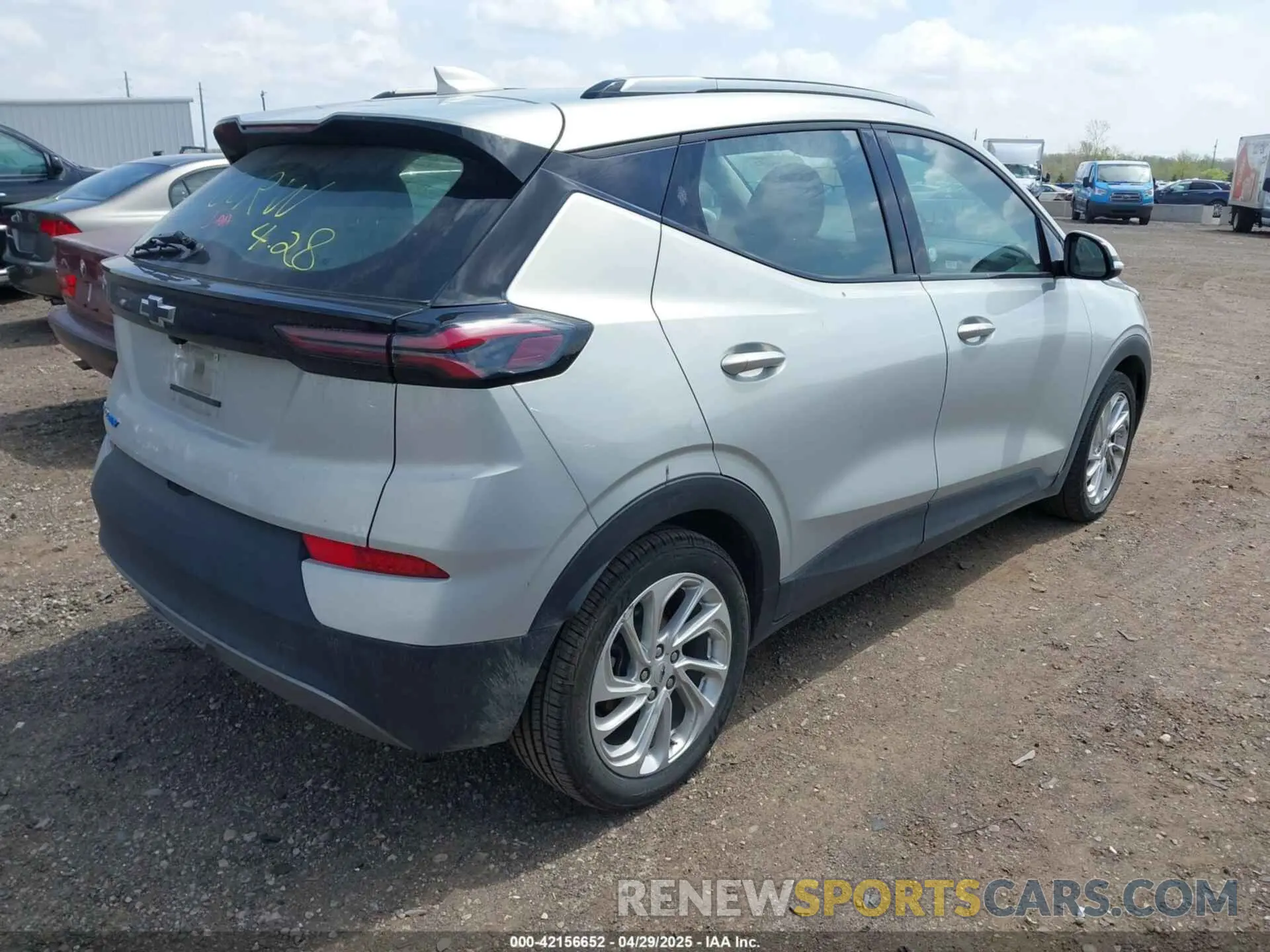 4 Photograph of a damaged car 1G1FY6S08P4135466 CHEVROLET BOLT EUV 2023