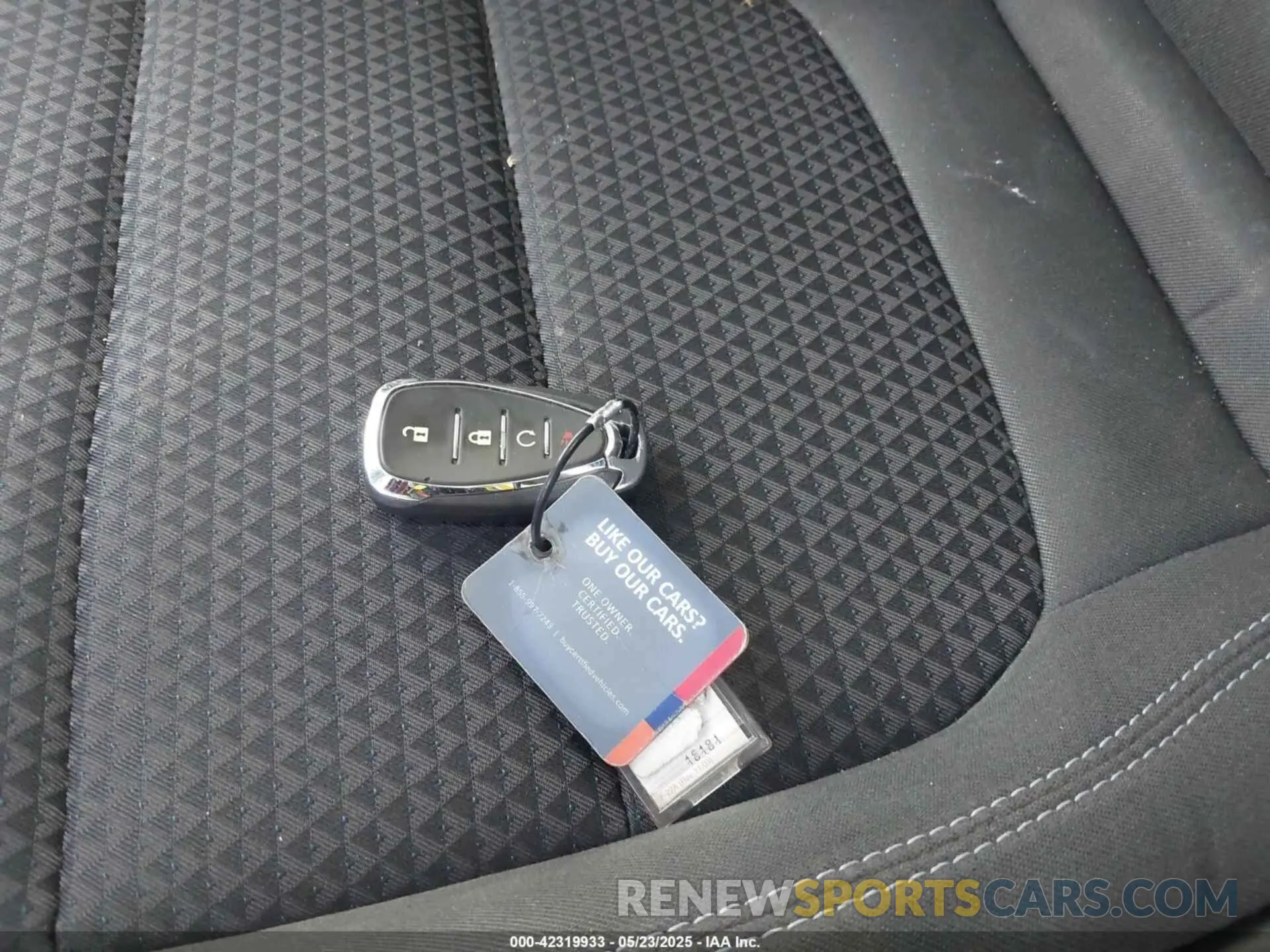 11 Photograph of a damaged car 1G1FY6S08P4140103 CHEVROLET BOLT EUV 2023