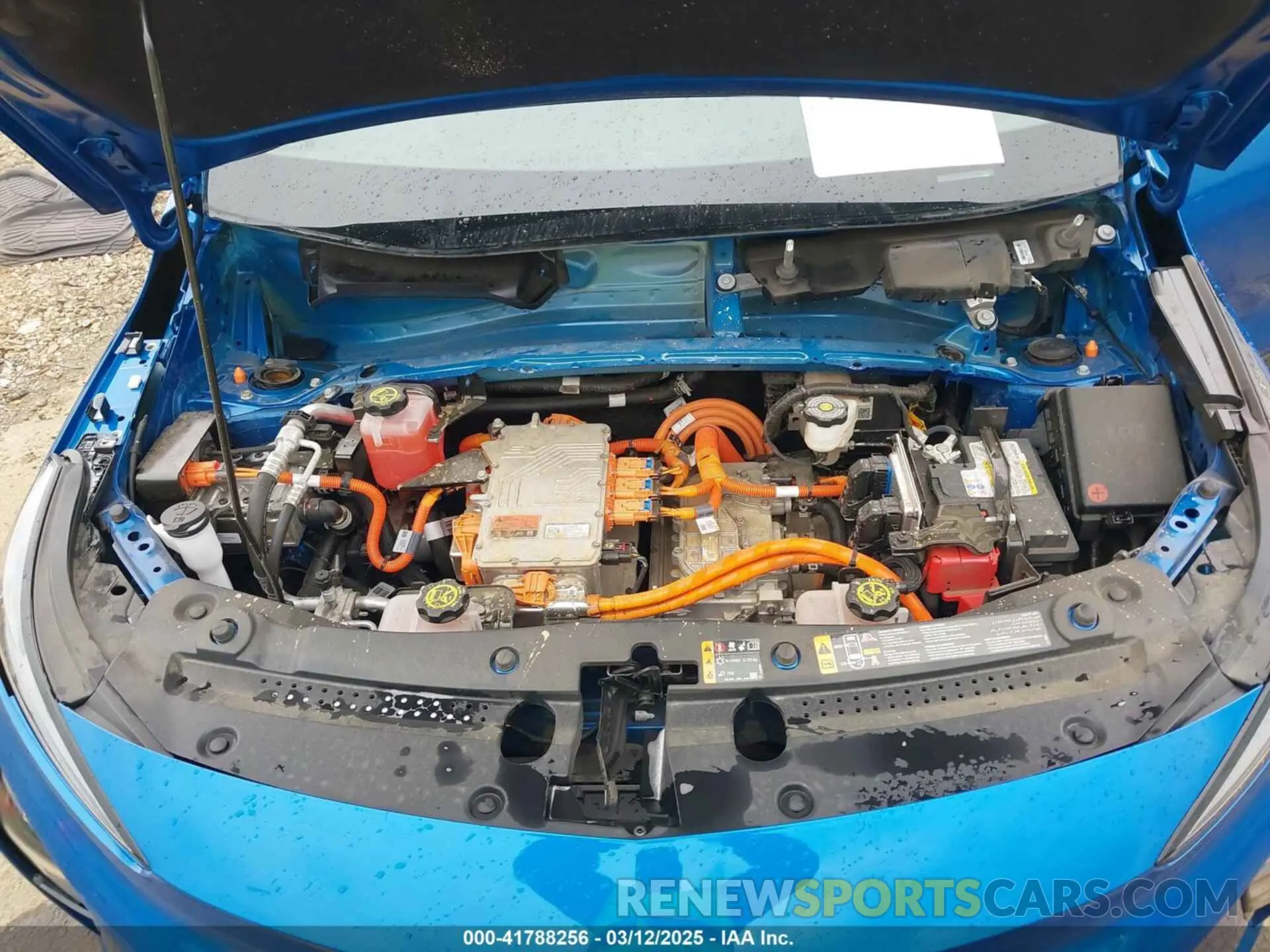 10 Photograph of a damaged car 1G1FY6S09P4103660 CHEVROLET BOLT EUV 2023