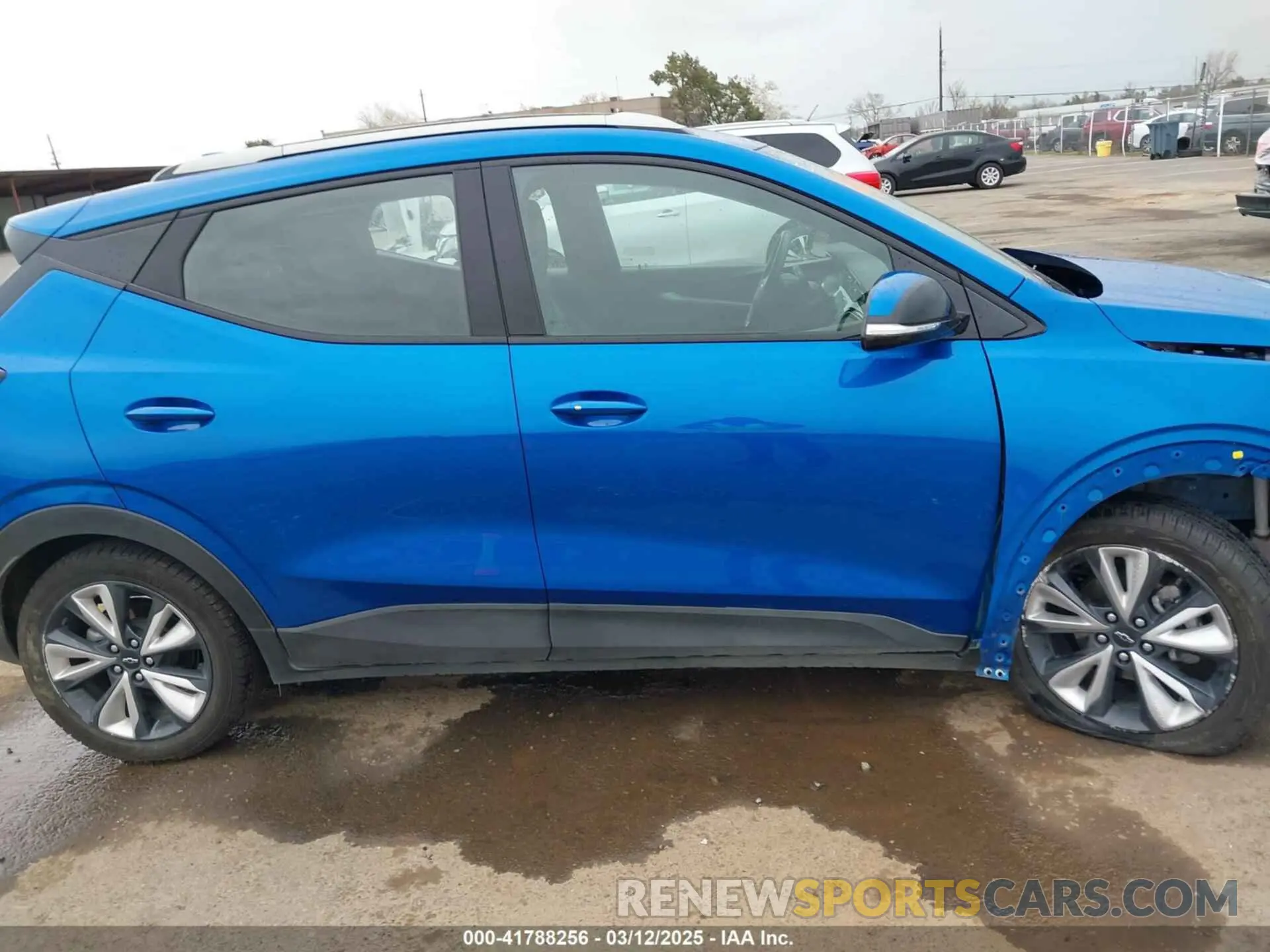13 Photograph of a damaged car 1G1FY6S09P4103660 CHEVROLET BOLT EUV 2023