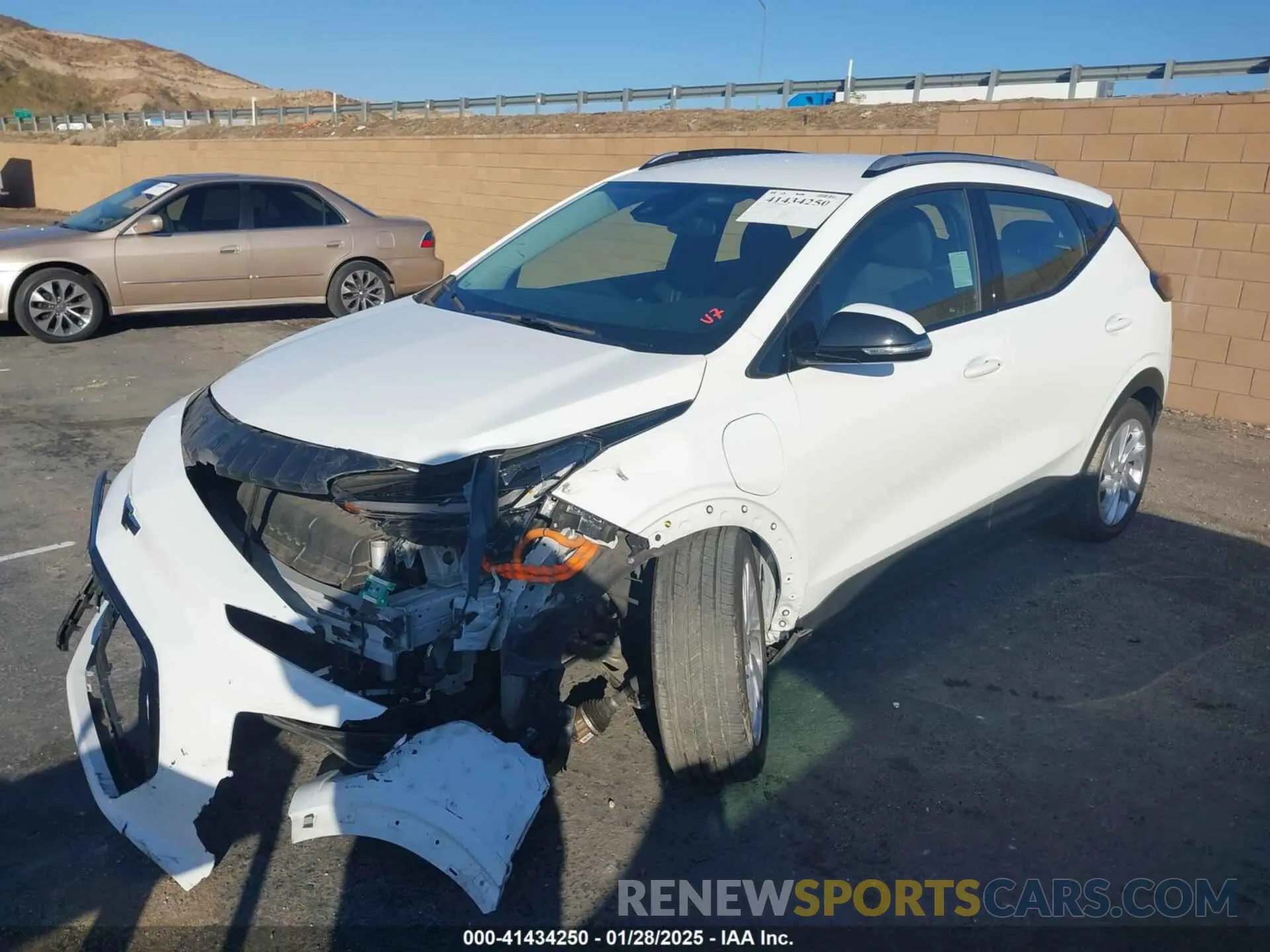 2 Photograph of a damaged car 1G1FY6S09P4106915 CHEVROLET BOLT EUV 2023