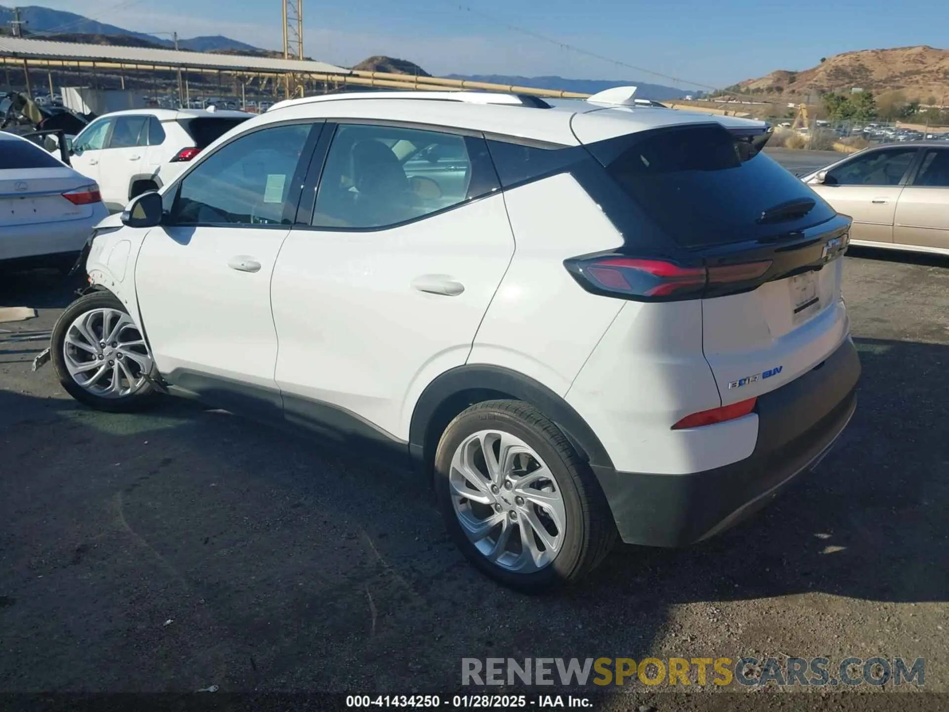 3 Photograph of a damaged car 1G1FY6S09P4106915 CHEVROLET BOLT EUV 2023