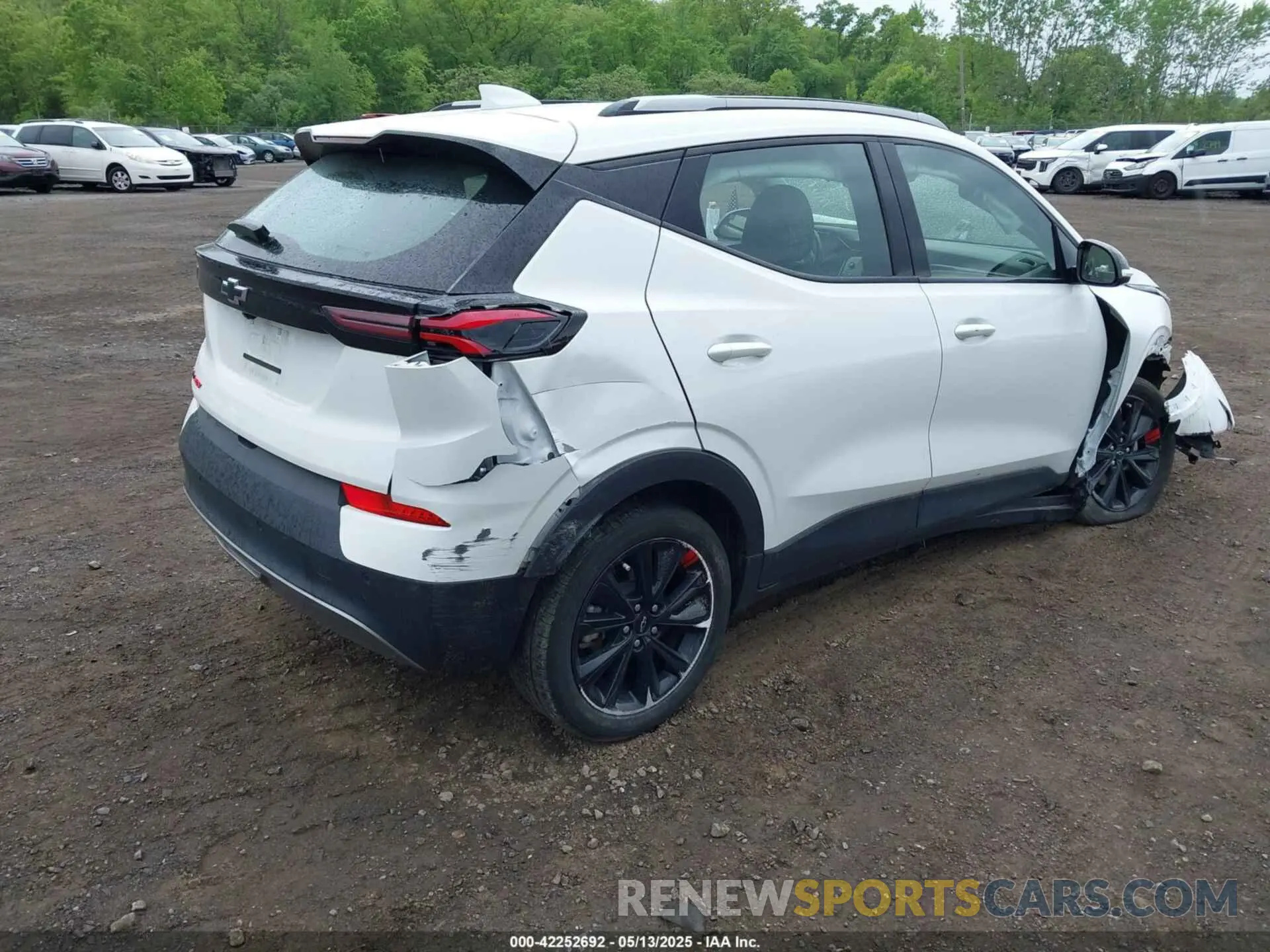 4 Photograph of a damaged car 1G1FY6S09P4127974 CHEVROLET BOLT EUV 2023