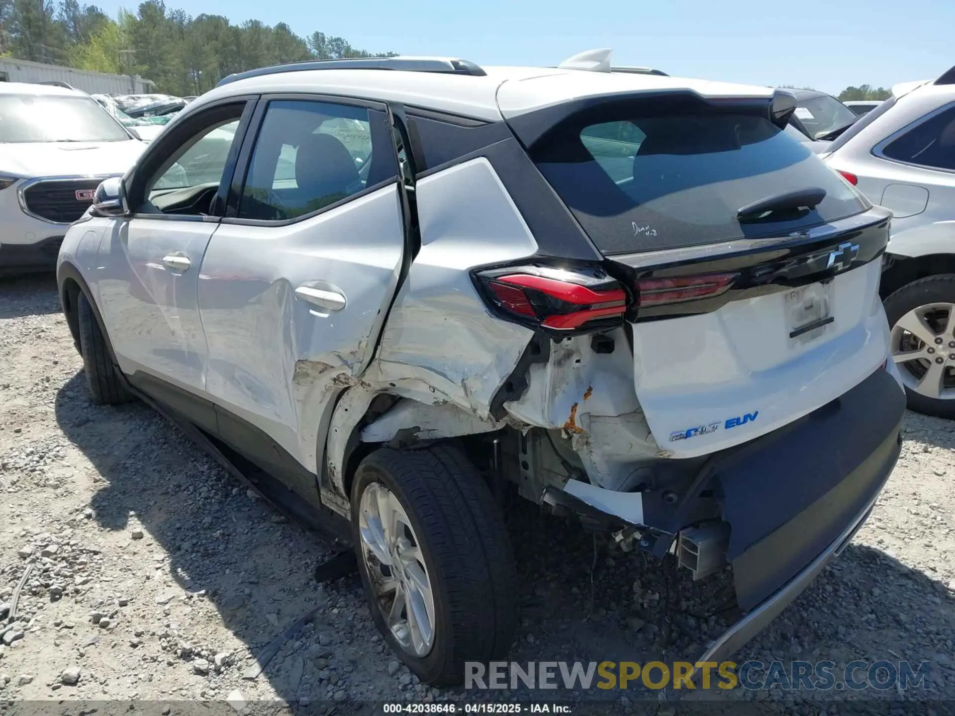 3 Photograph of a damaged car 1G1FY6S09P4164829 CHEVROLET BOLT EUV 2023