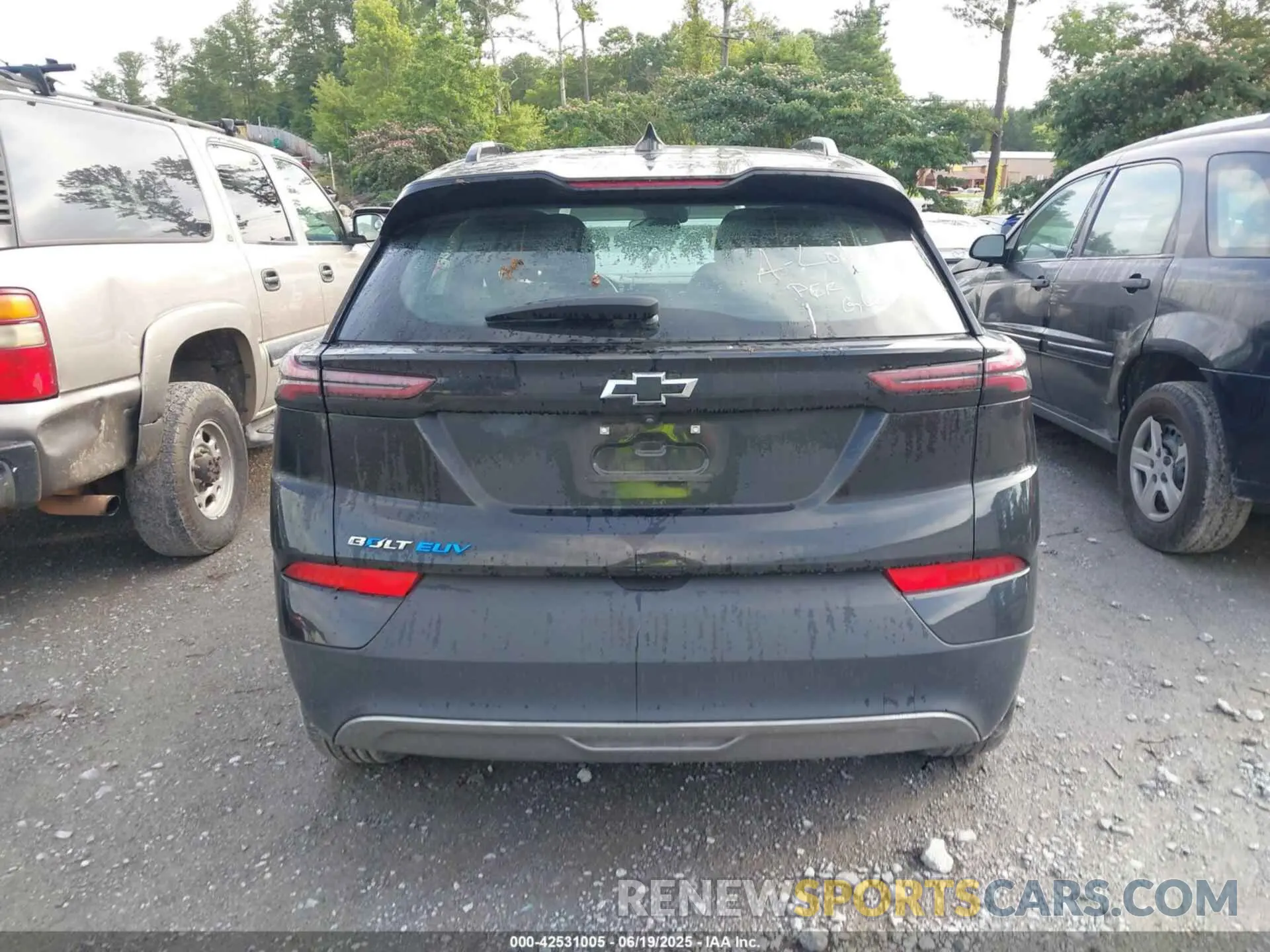 17 Photograph of a damaged car 1G1FY6S09P4183042 CHEVROLET BOLT EUV 2023