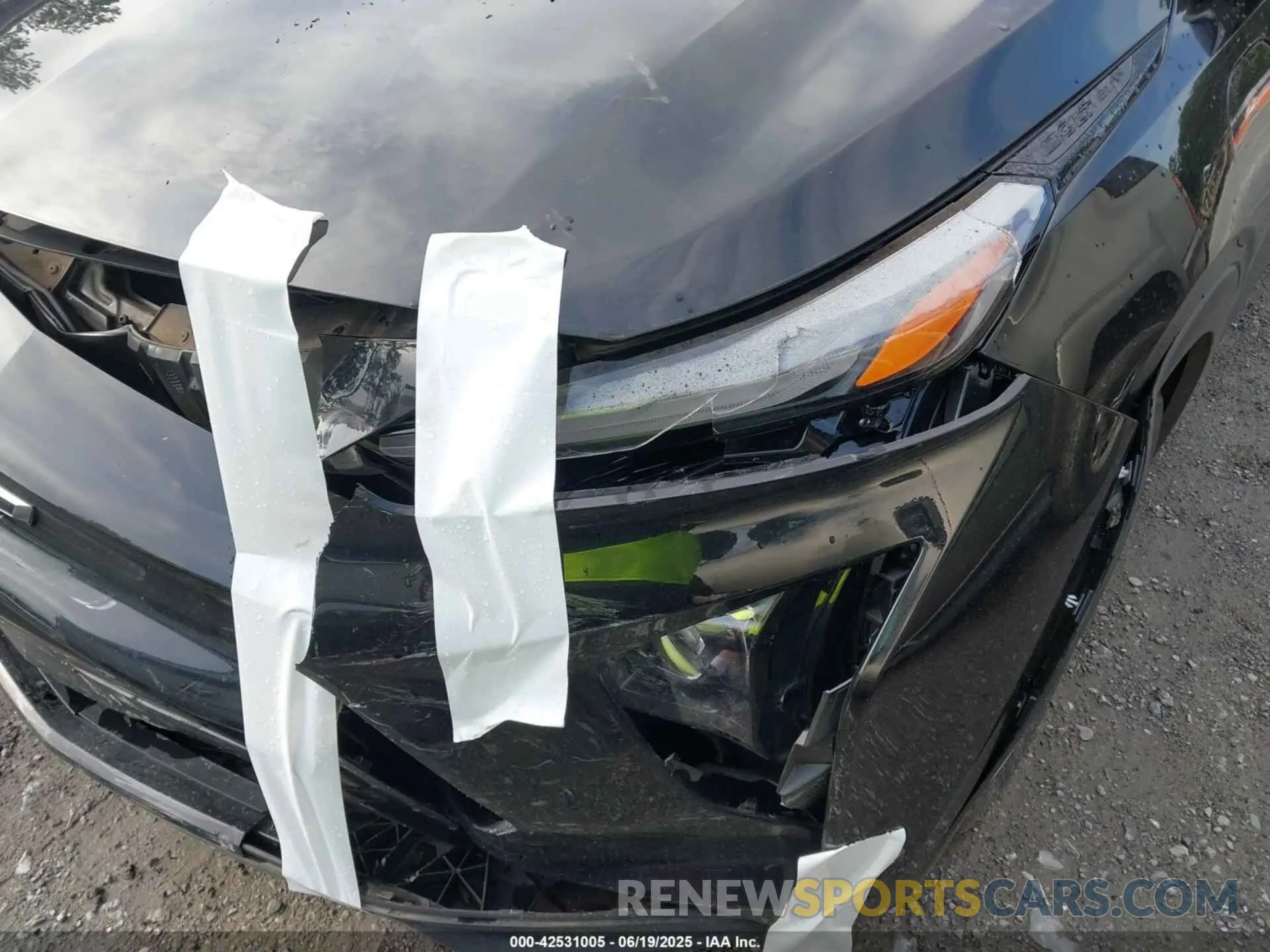 23 Photograph of a damaged car 1G1FY6S09P4183042 CHEVROLET BOLT EUV 2023