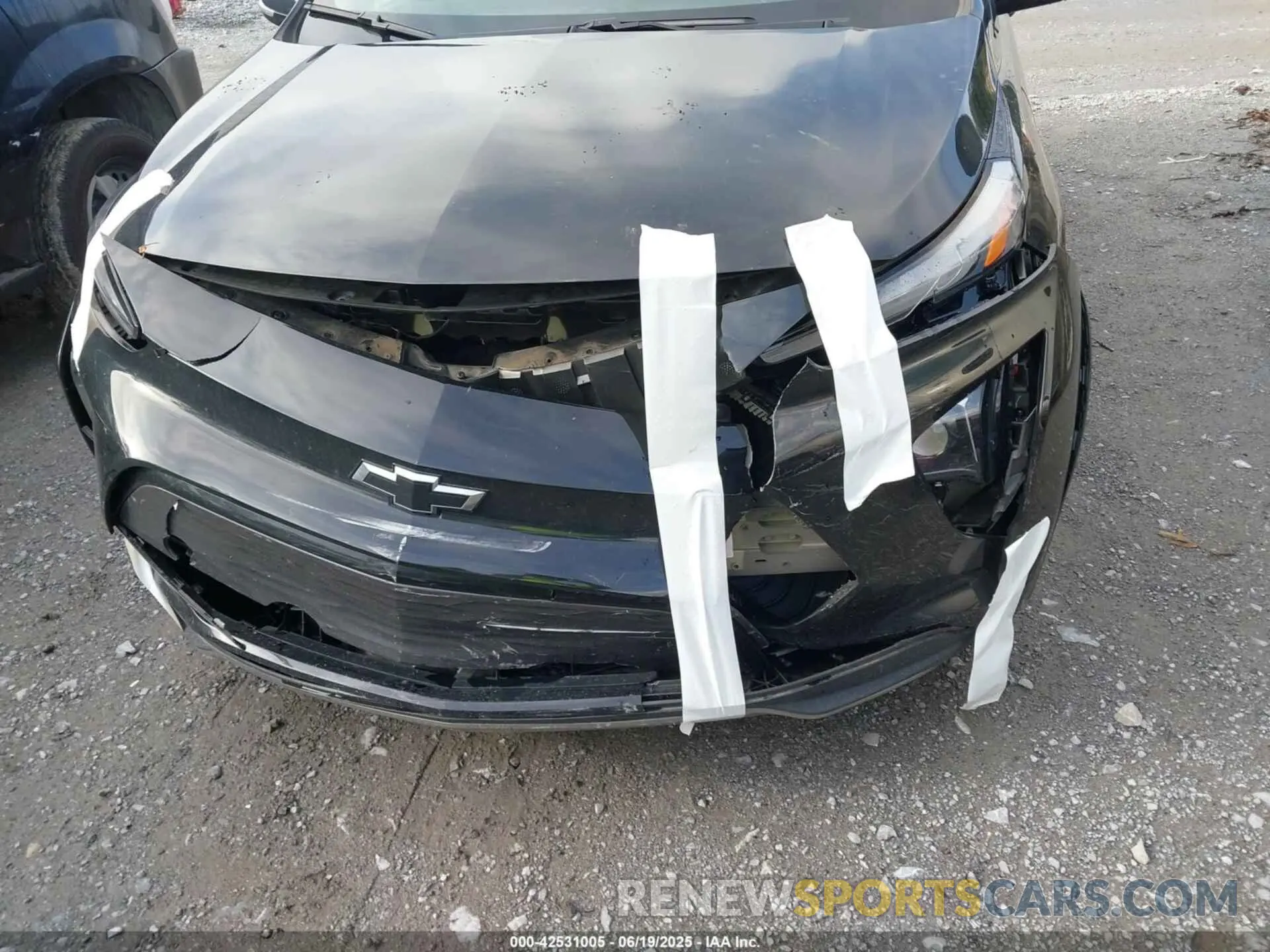 6 Photograph of a damaged car 1G1FY6S09P4183042 CHEVROLET BOLT EUV 2023