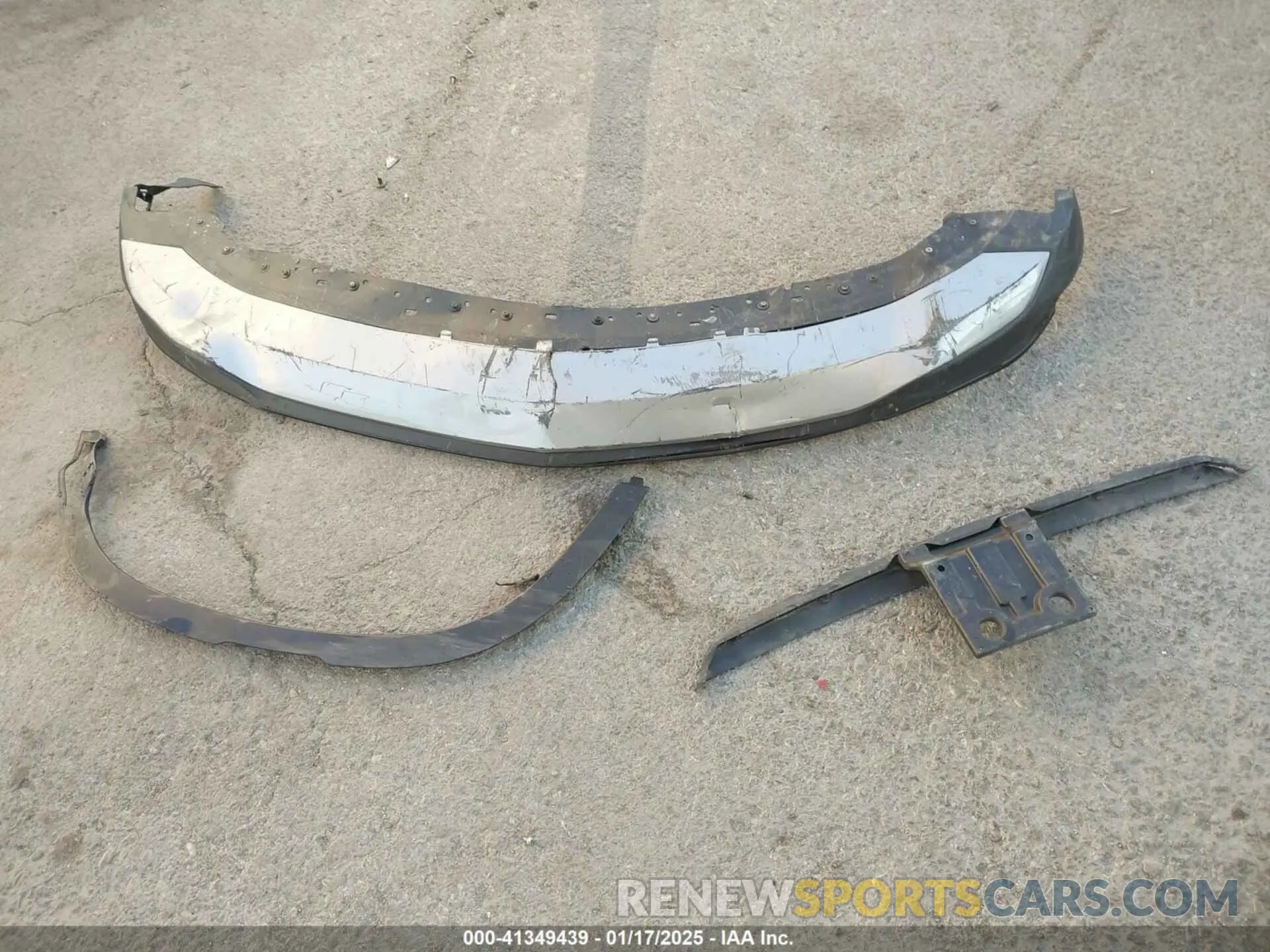 12 Photograph of a damaged car 1G1FY6S0XP4184099 CHEVROLET BOLT EUV 2023