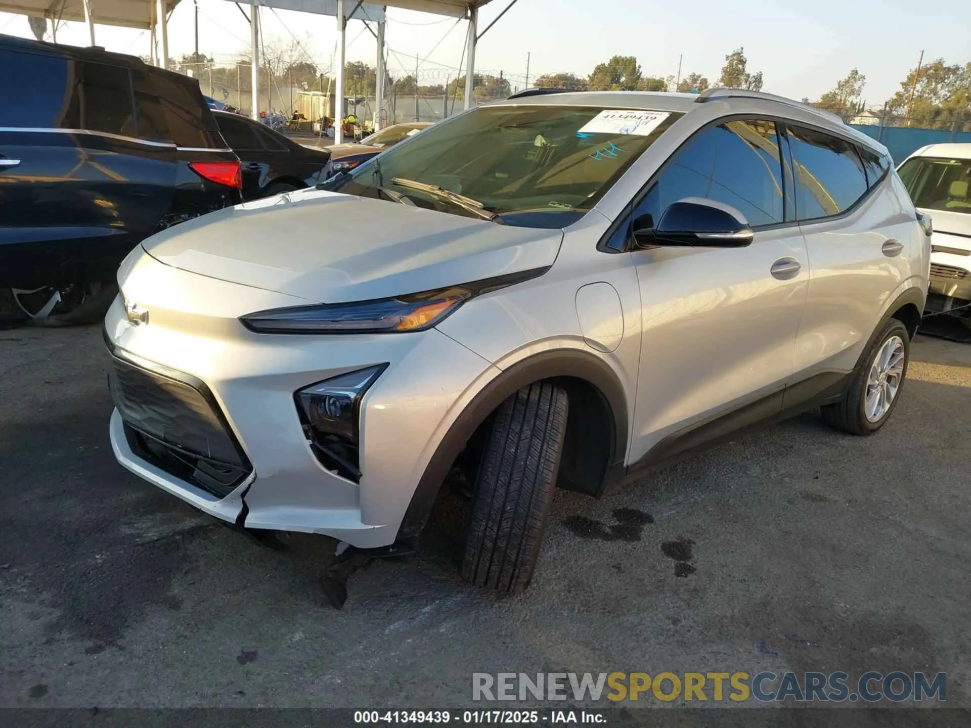 2 Photograph of a damaged car 1G1FY6S0XP4184099 CHEVROLET BOLT EUV 2023
