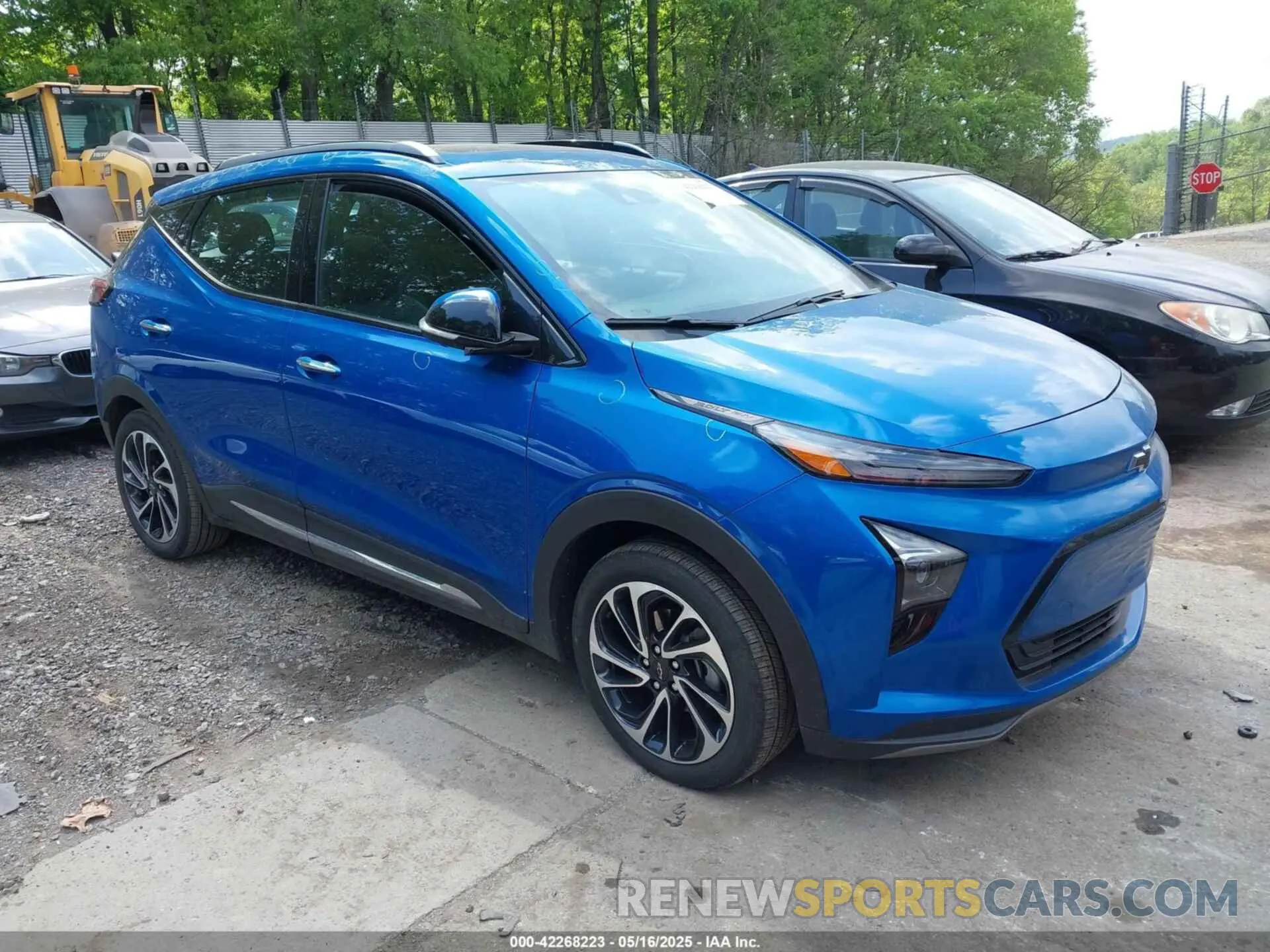 1 Photograph of a damaged car 1G1FZ6S01P4164322 CHEVROLET BOLT EUV 2023