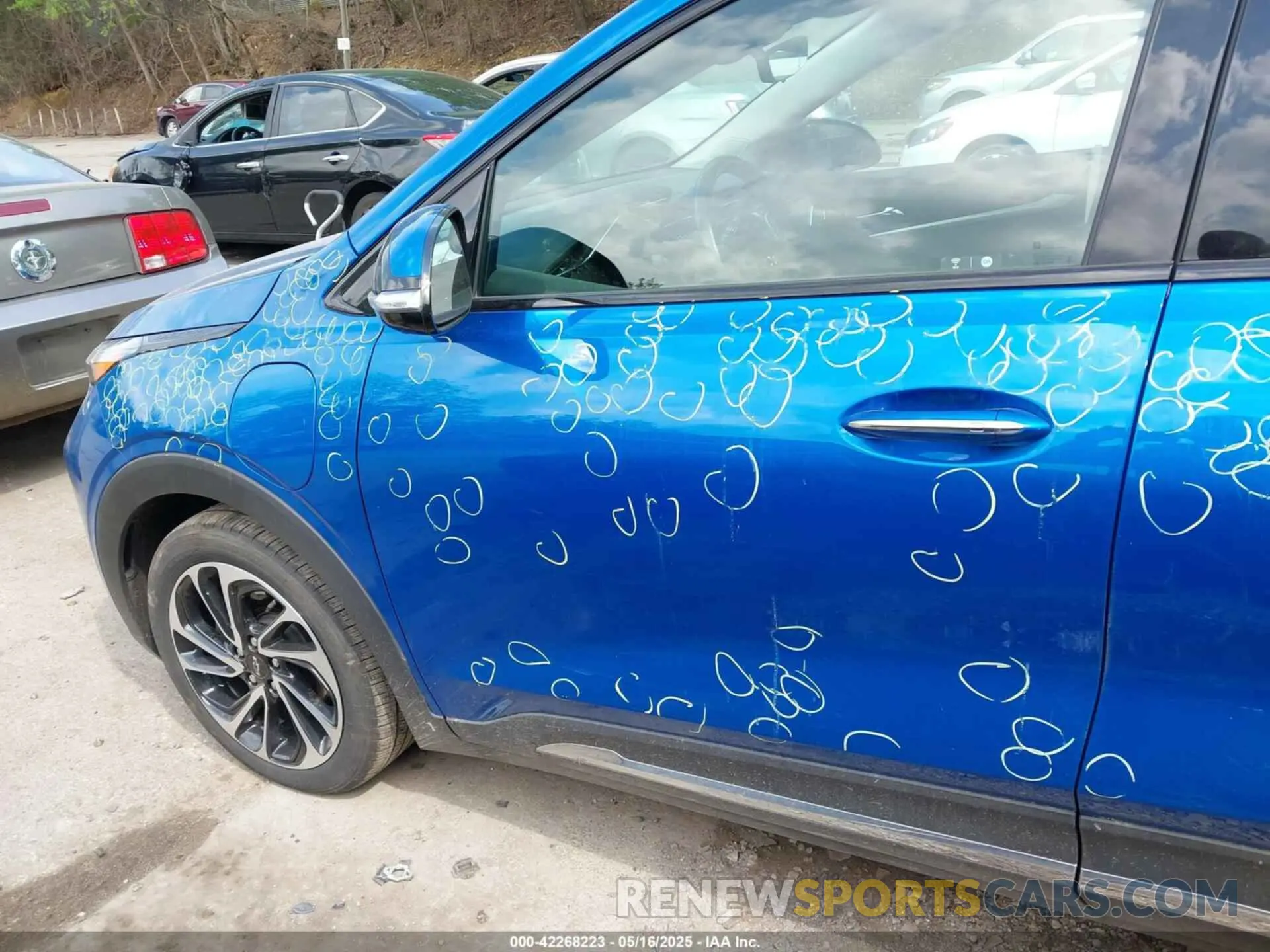 19 Photograph of a damaged car 1G1FZ6S01P4164322 CHEVROLET BOLT EUV 2023