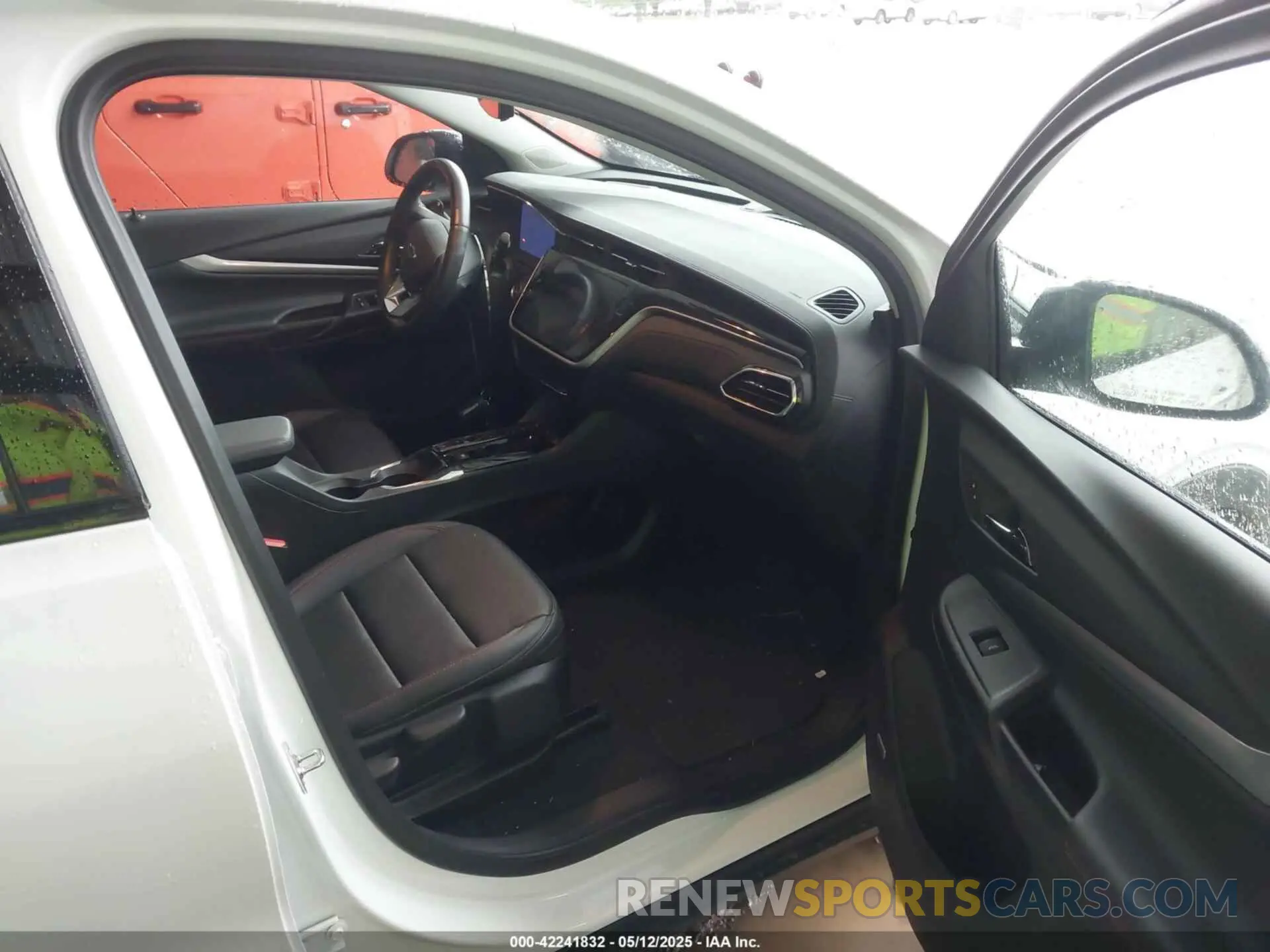 5 Photograph of a damaged car 1G1FZ6S01P4171819 CHEVROLET BOLT EUV 2023