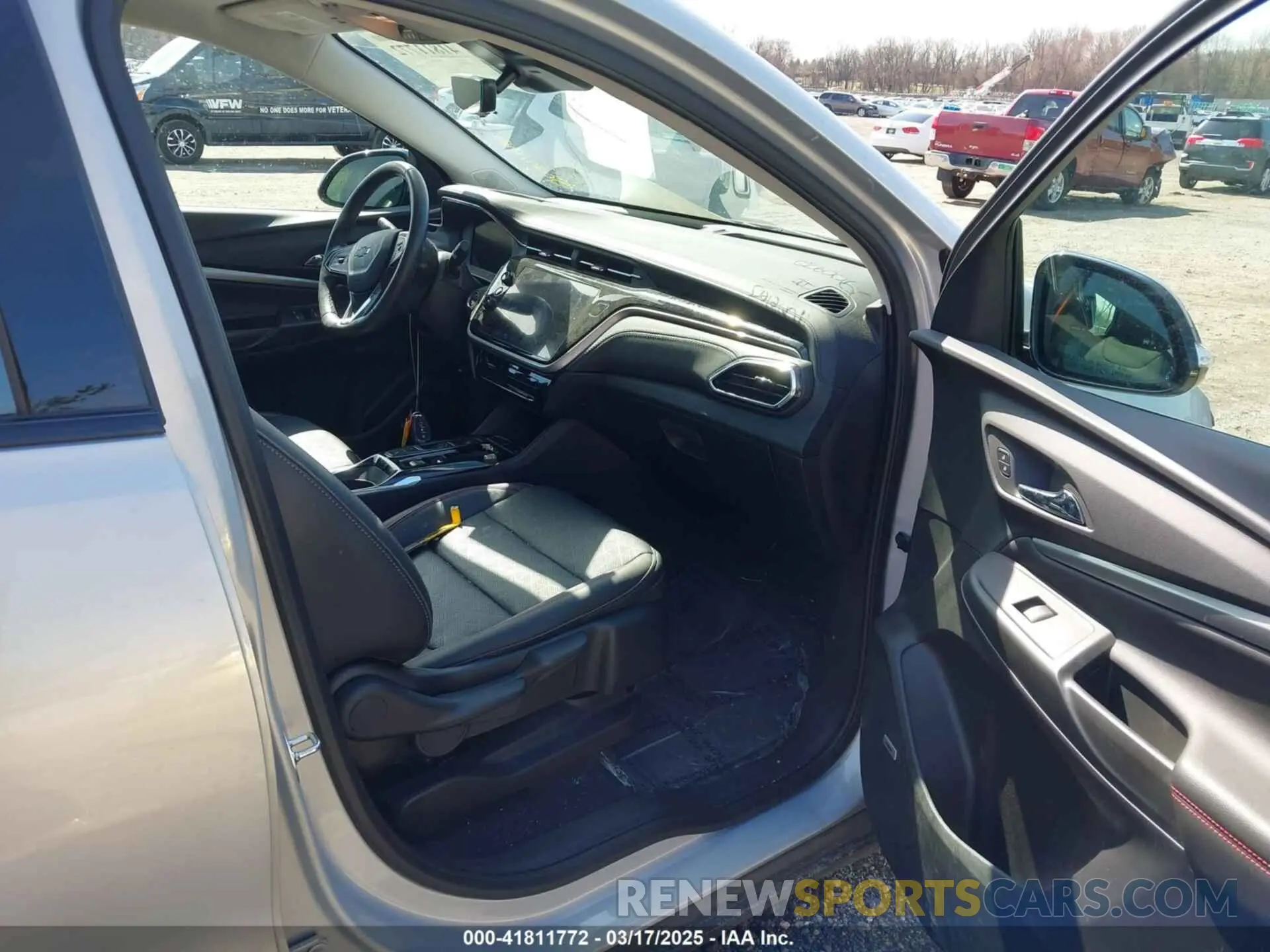 5 Photograph of a damaged car 1G1FZ6S05P4191068 CHEVROLET BOLT EUV 2023