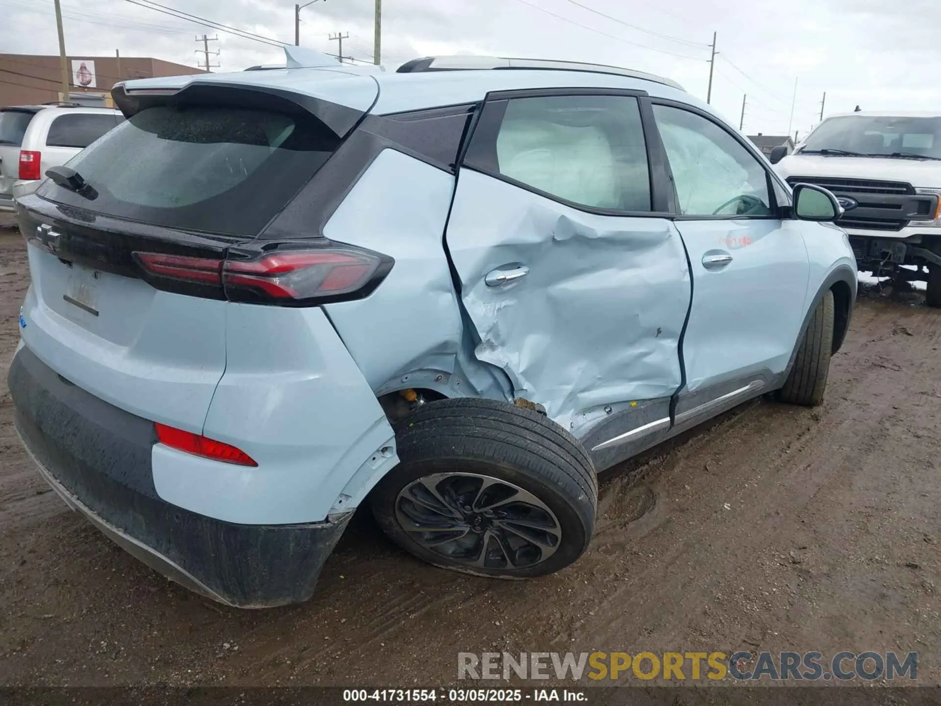 4 Photograph of a damaged car 1G1FZ6S06P4110708 CHEVROLET BOLT EUV 2023