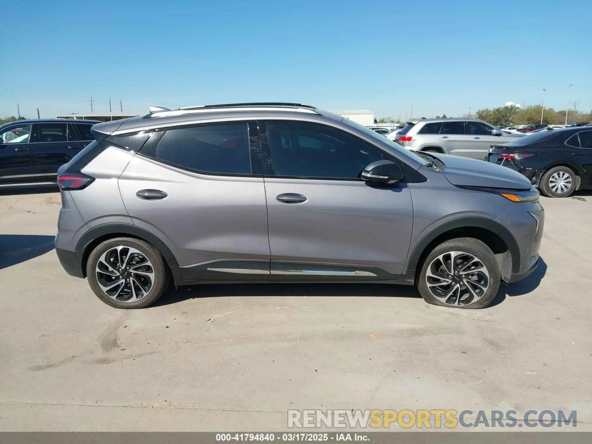 14 Photograph of a damaged car 1G1FZ6S06P4192813 CHEVROLET BOLT EUV 2023
