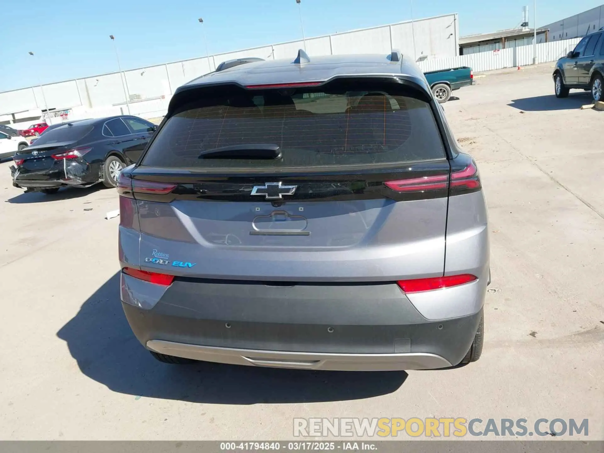 17 Photograph of a damaged car 1G1FZ6S06P4192813 CHEVROLET BOLT EUV 2023