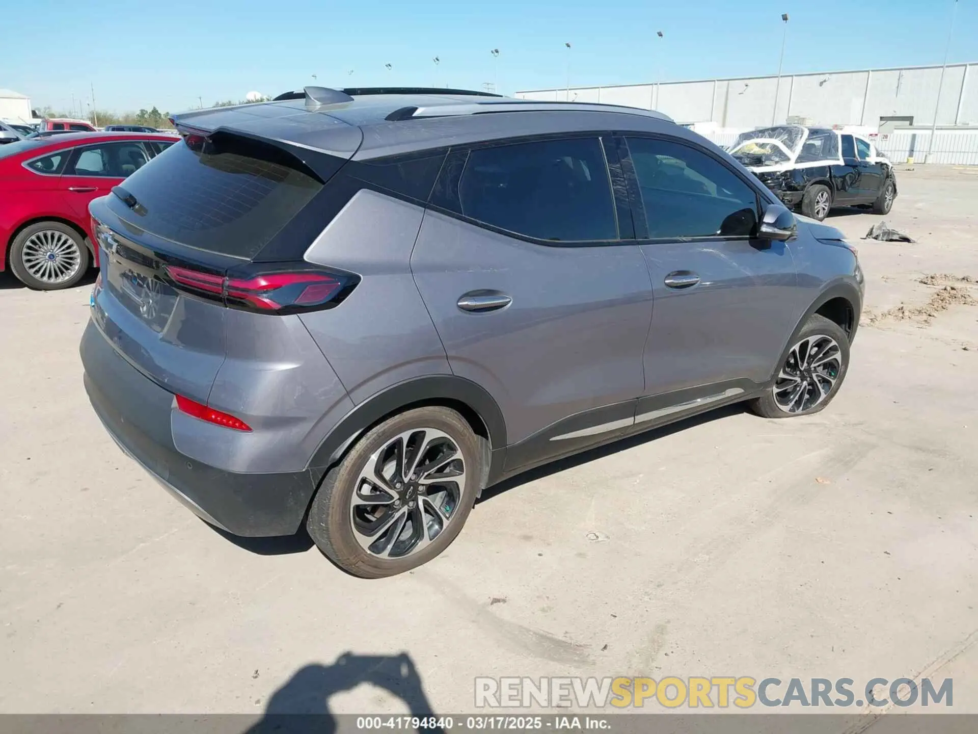 4 Photograph of a damaged car 1G1FZ6S06P4192813 CHEVROLET BOLT EUV 2023