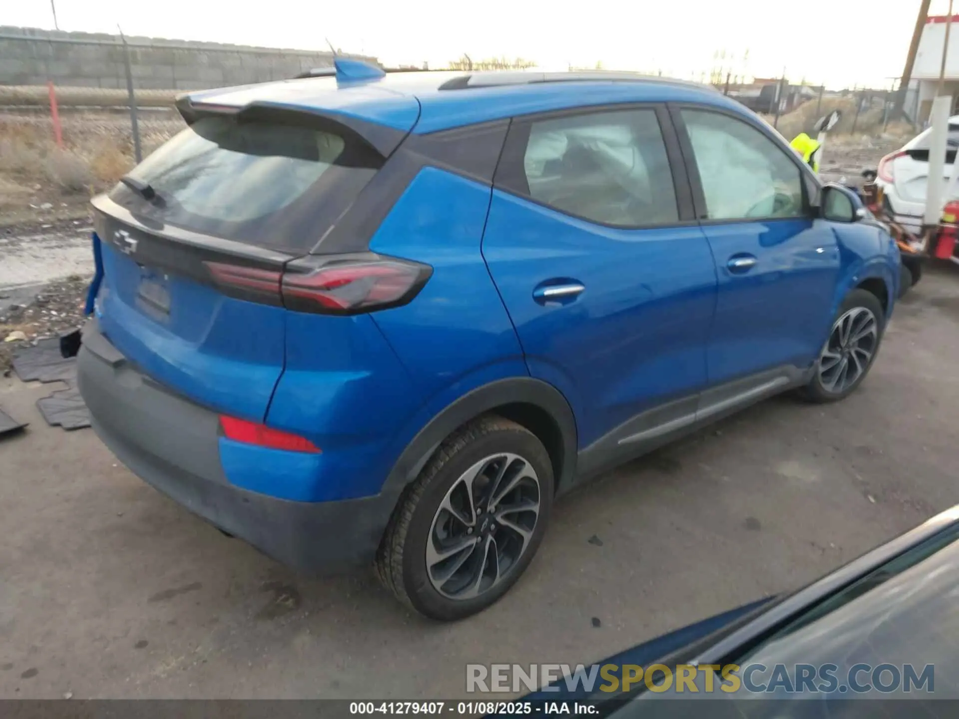 4 Photograph of a damaged car 1G1FZ6S07P4107414 CHEVROLET BOLT EUV 2023