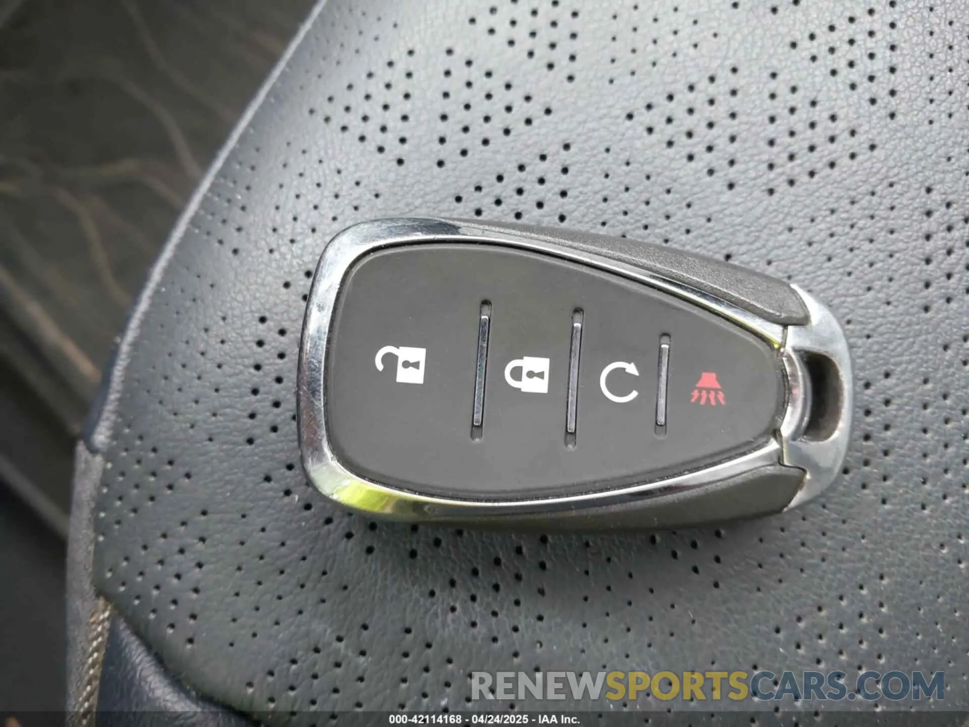11 Photograph of a damaged car 1G1FZ6S07P4162980 CHEVROLET BOLT EUV 2023