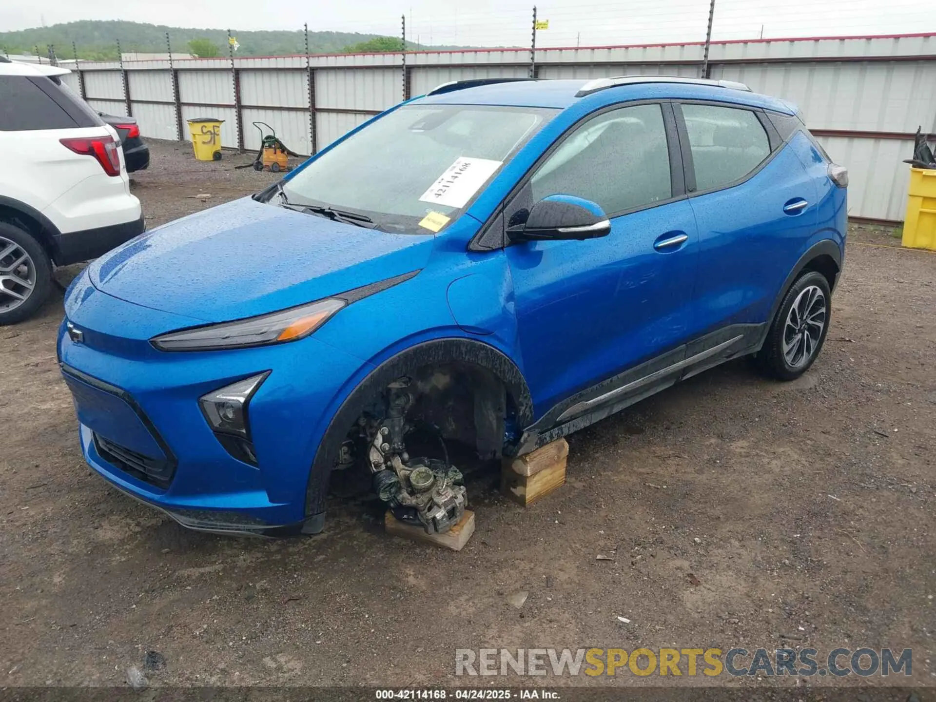 2 Photograph of a damaged car 1G1FZ6S07P4162980 CHEVROLET BOLT EUV 2023