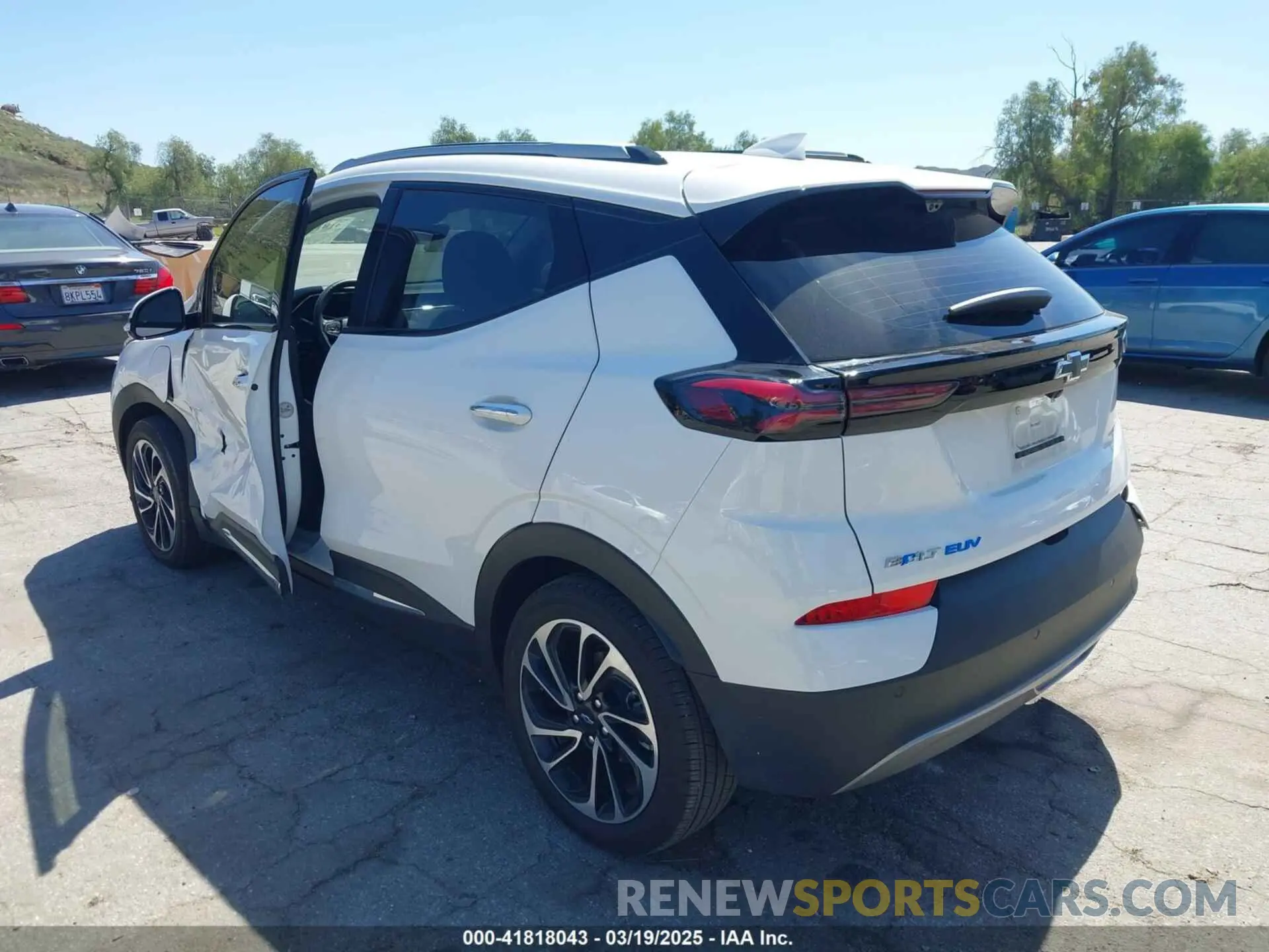 3 Photograph of a damaged car 1G1FZ6S07P4185465 CHEVROLET BOLT EUV 2023