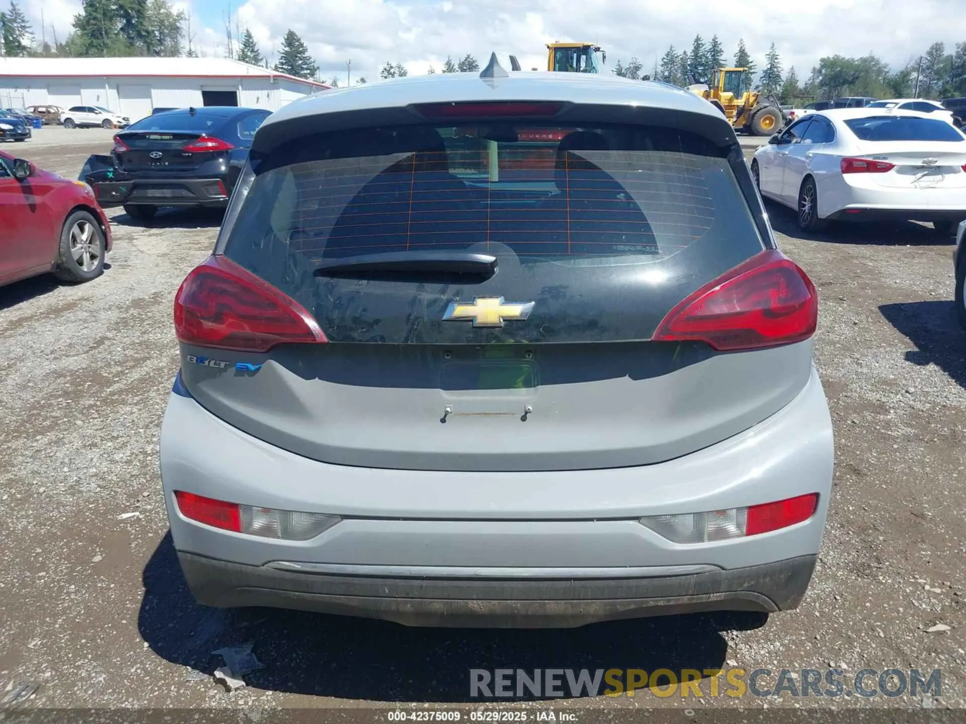 17 Photograph of a damaged car 1G1FY6S01K4105766 CHEVROLET BOLT EV 2019