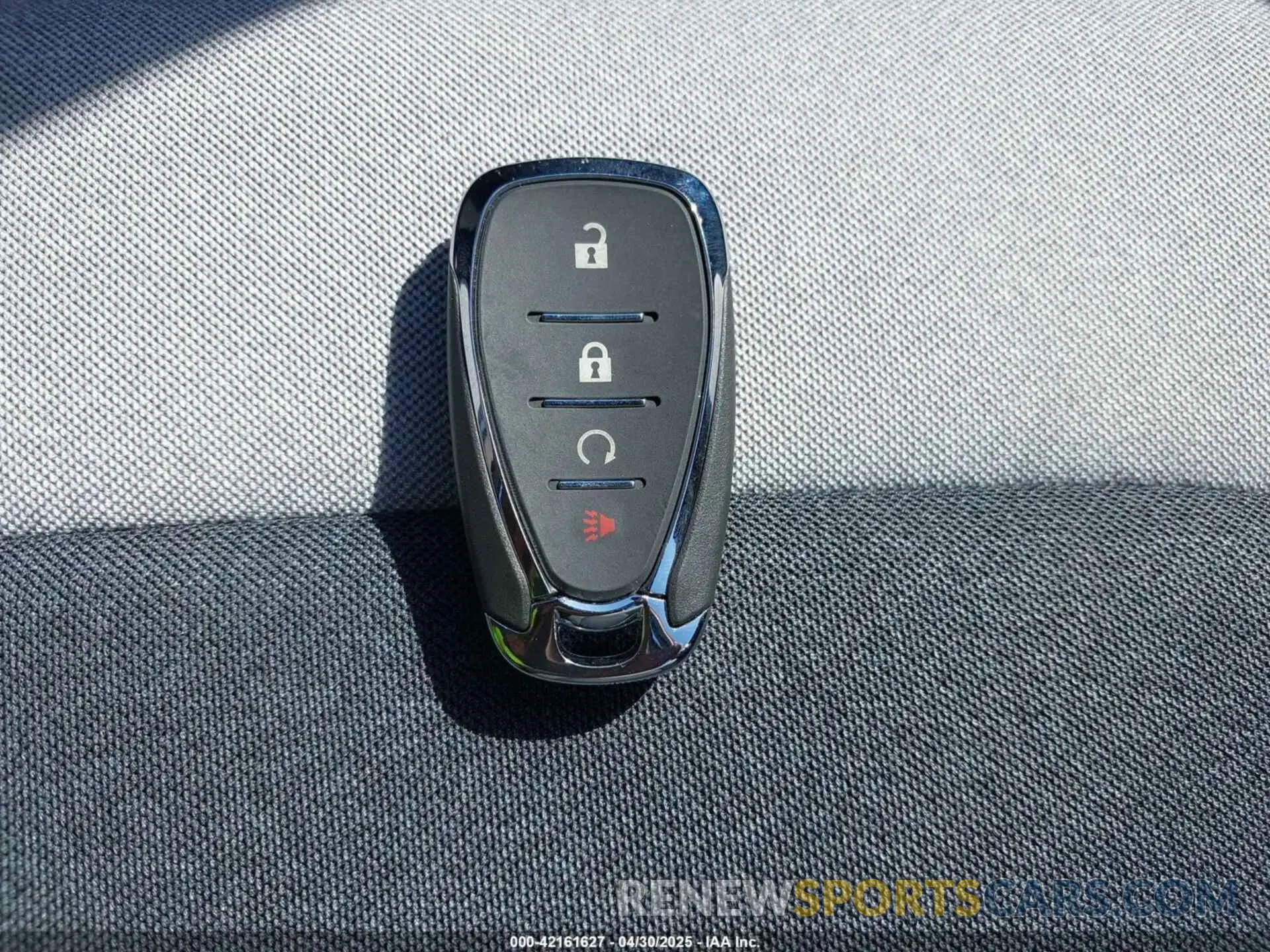 17 Photograph of a damaged car 1G1FY6S02K4104254 CHEVROLET BOLT EV 2019