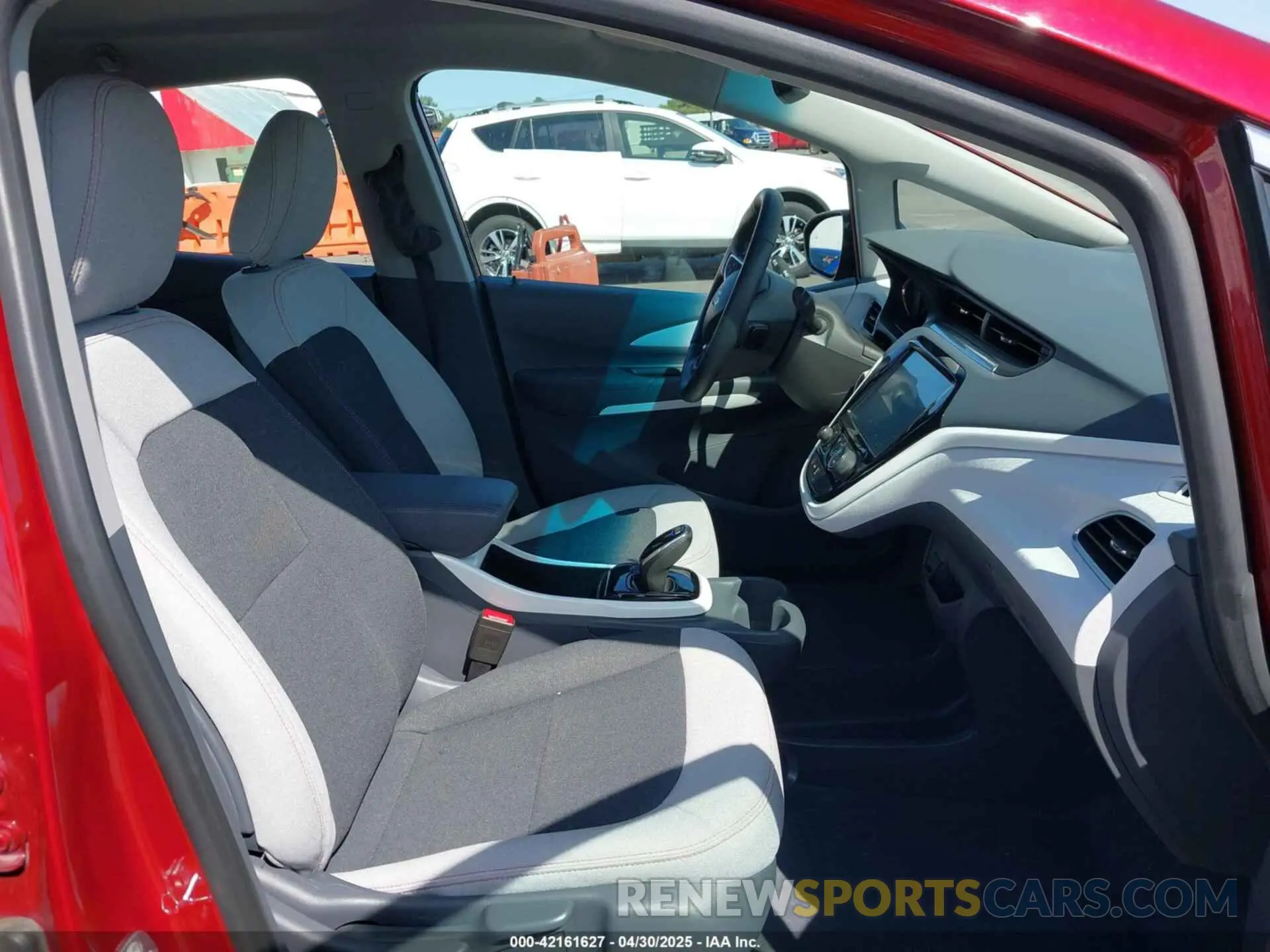 5 Photograph of a damaged car 1G1FY6S02K4104254 CHEVROLET BOLT EV 2019