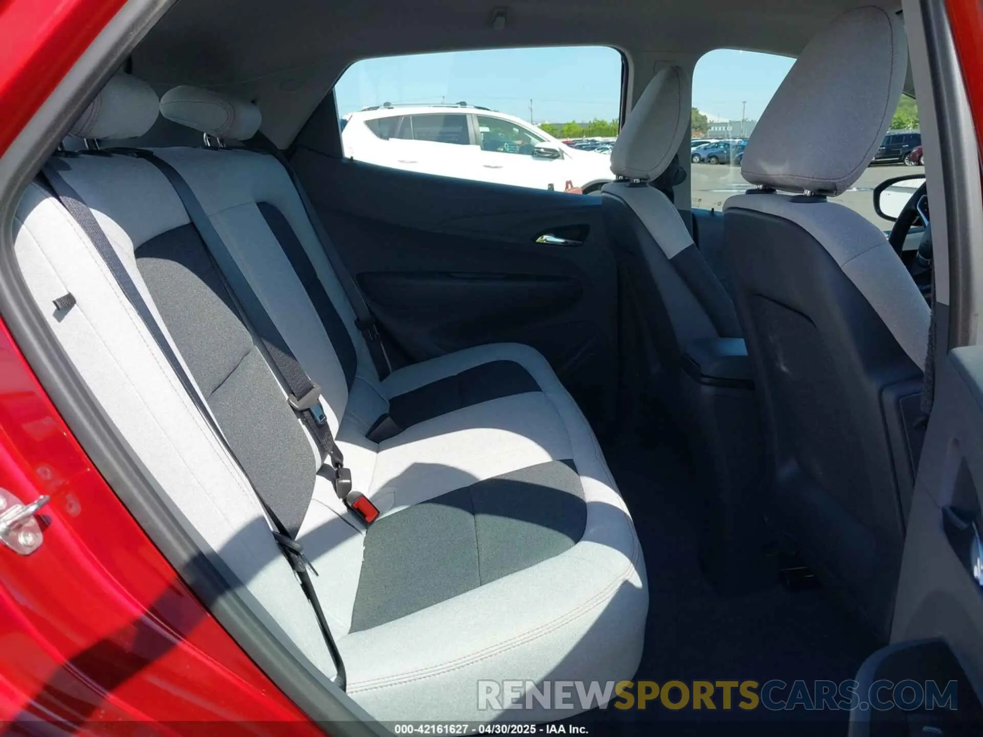 8 Photograph of a damaged car 1G1FY6S02K4104254 CHEVROLET BOLT EV 2019